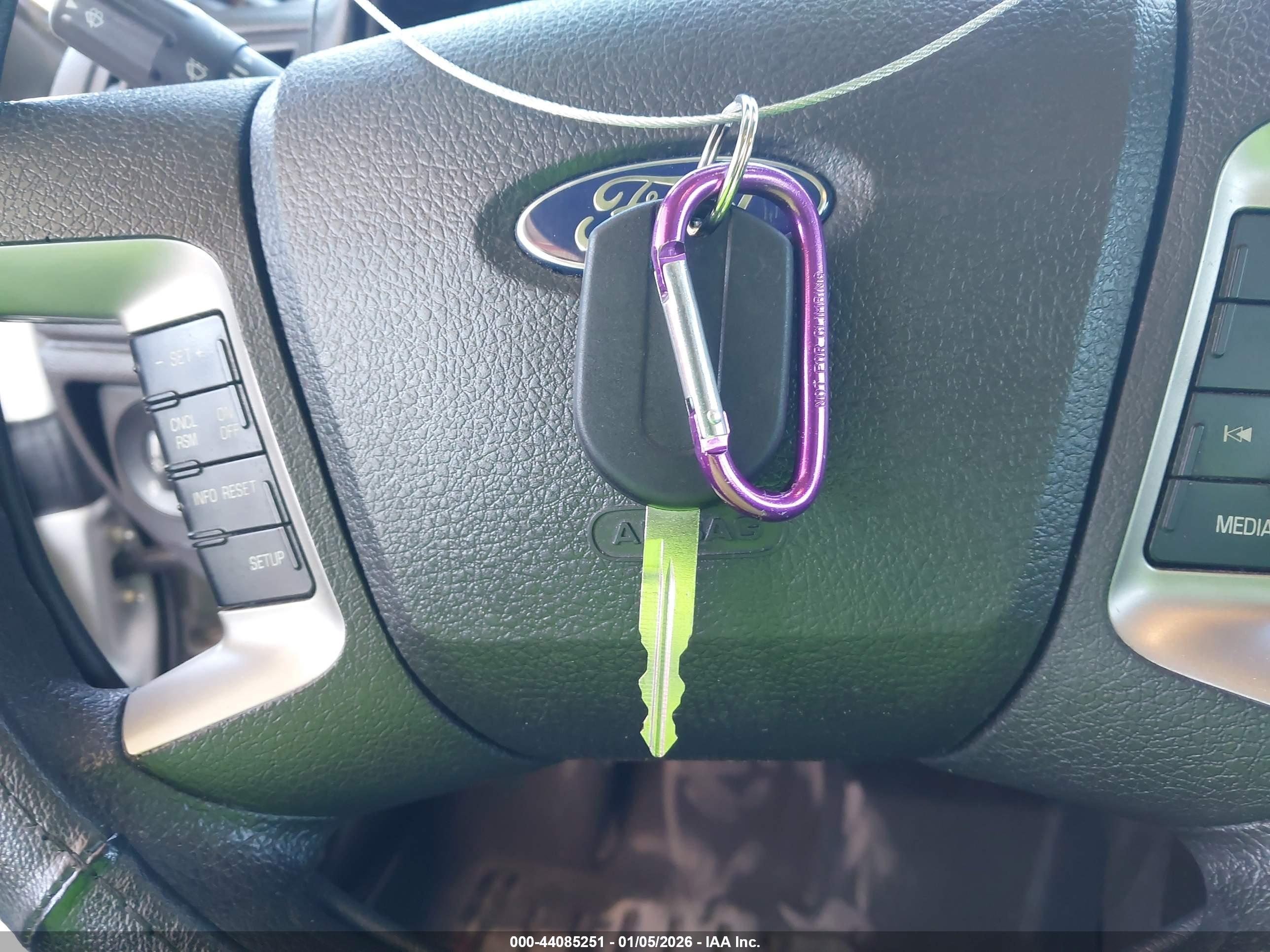 FORD FUSION image 11