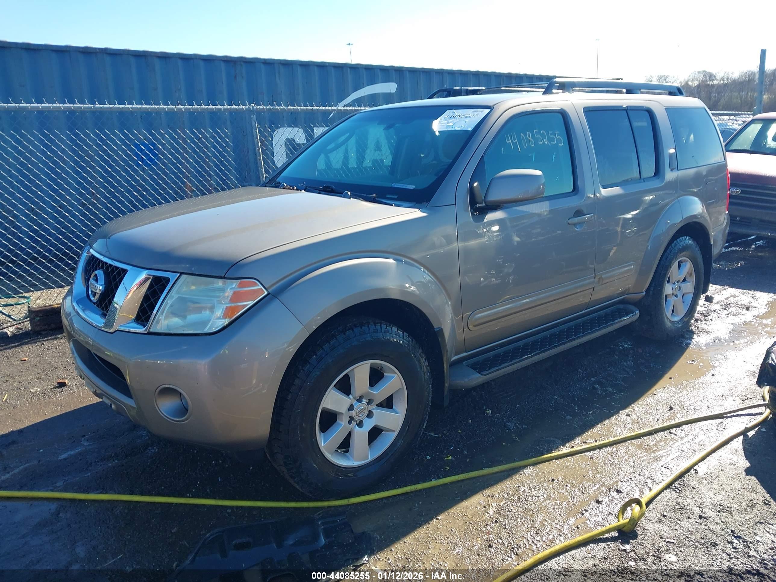 NISSAN PATHFINDER image 2