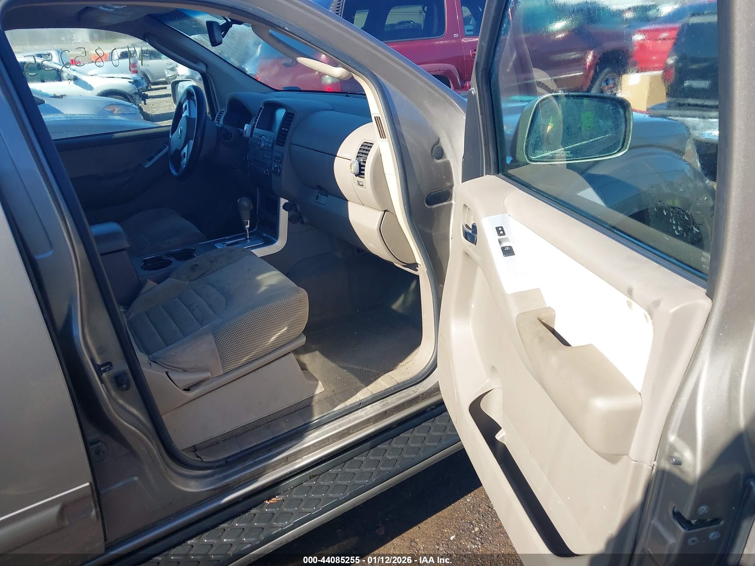 NISSAN PATHFINDER image 5