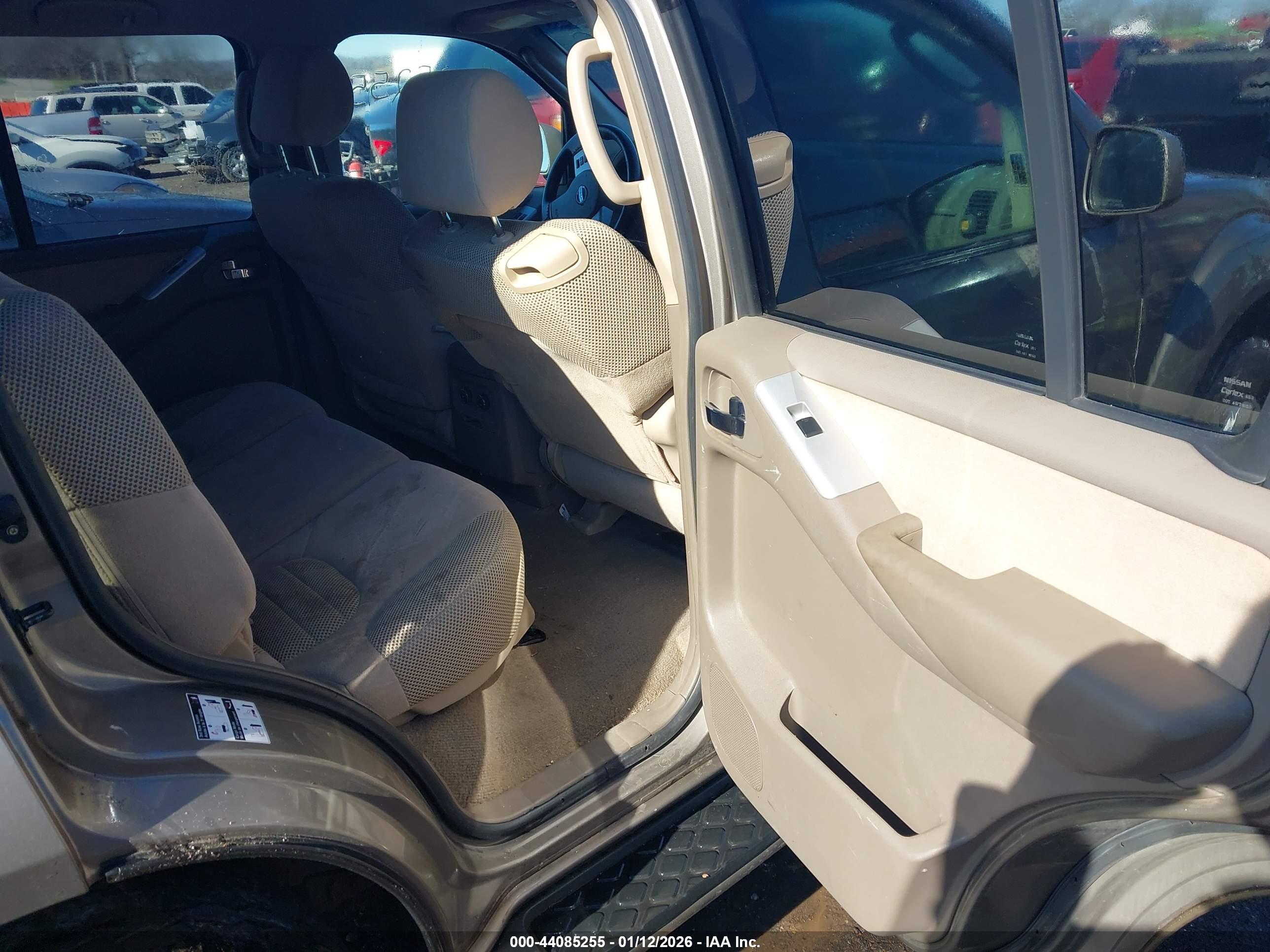 NISSAN PATHFINDER image 8