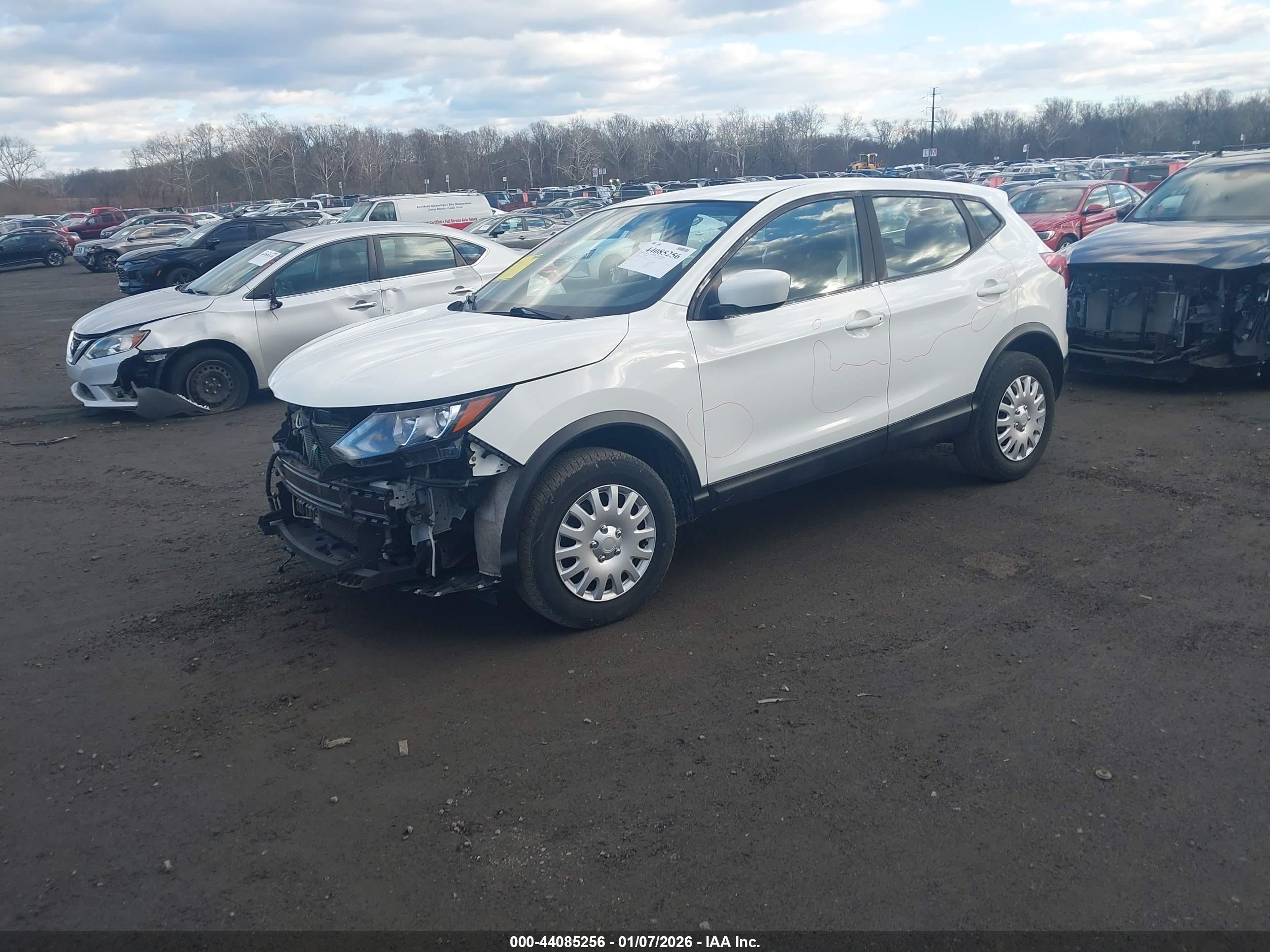 NISSAN ROGUE image 2