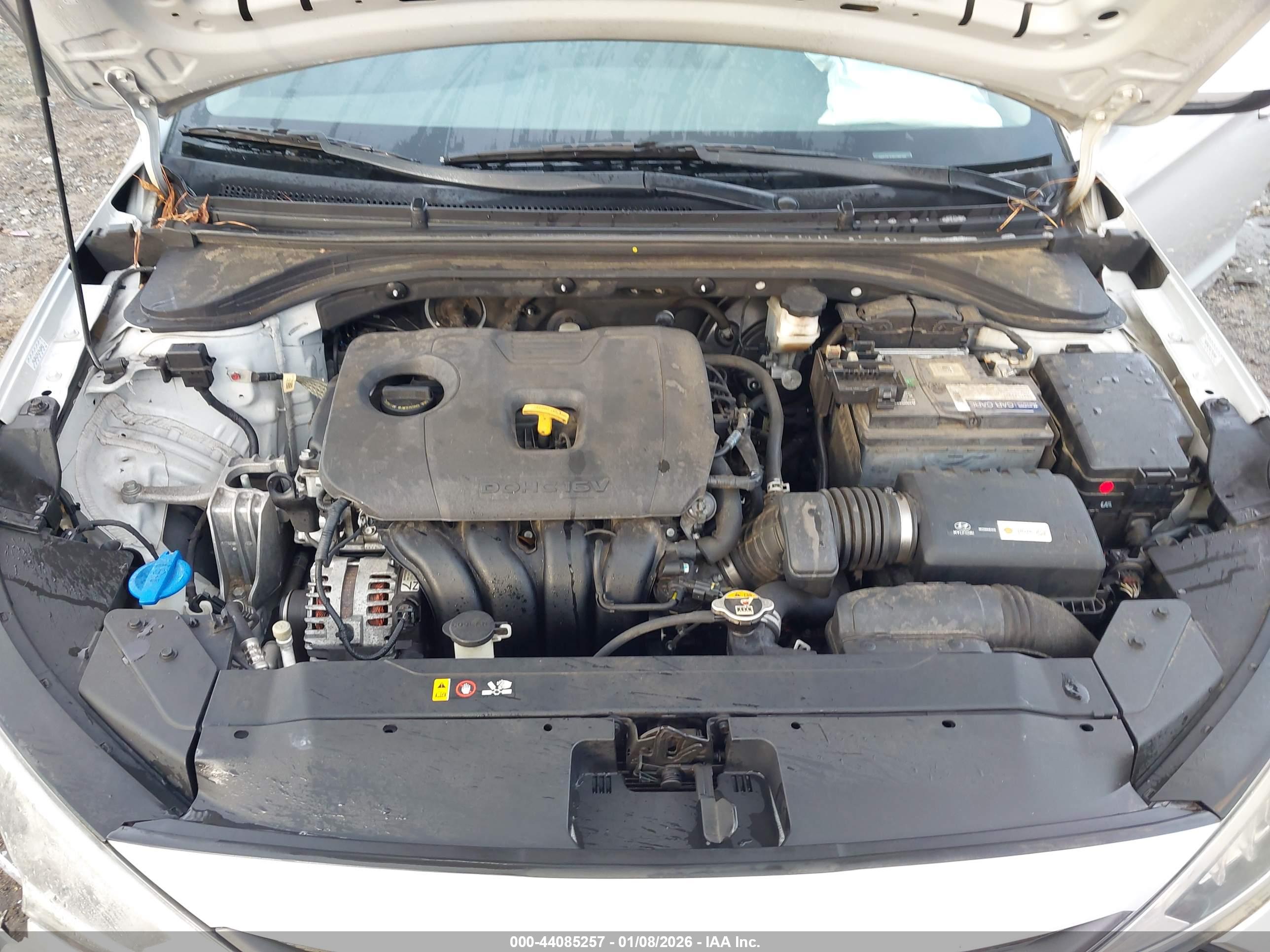HYUNDAI ELANTRA image 10