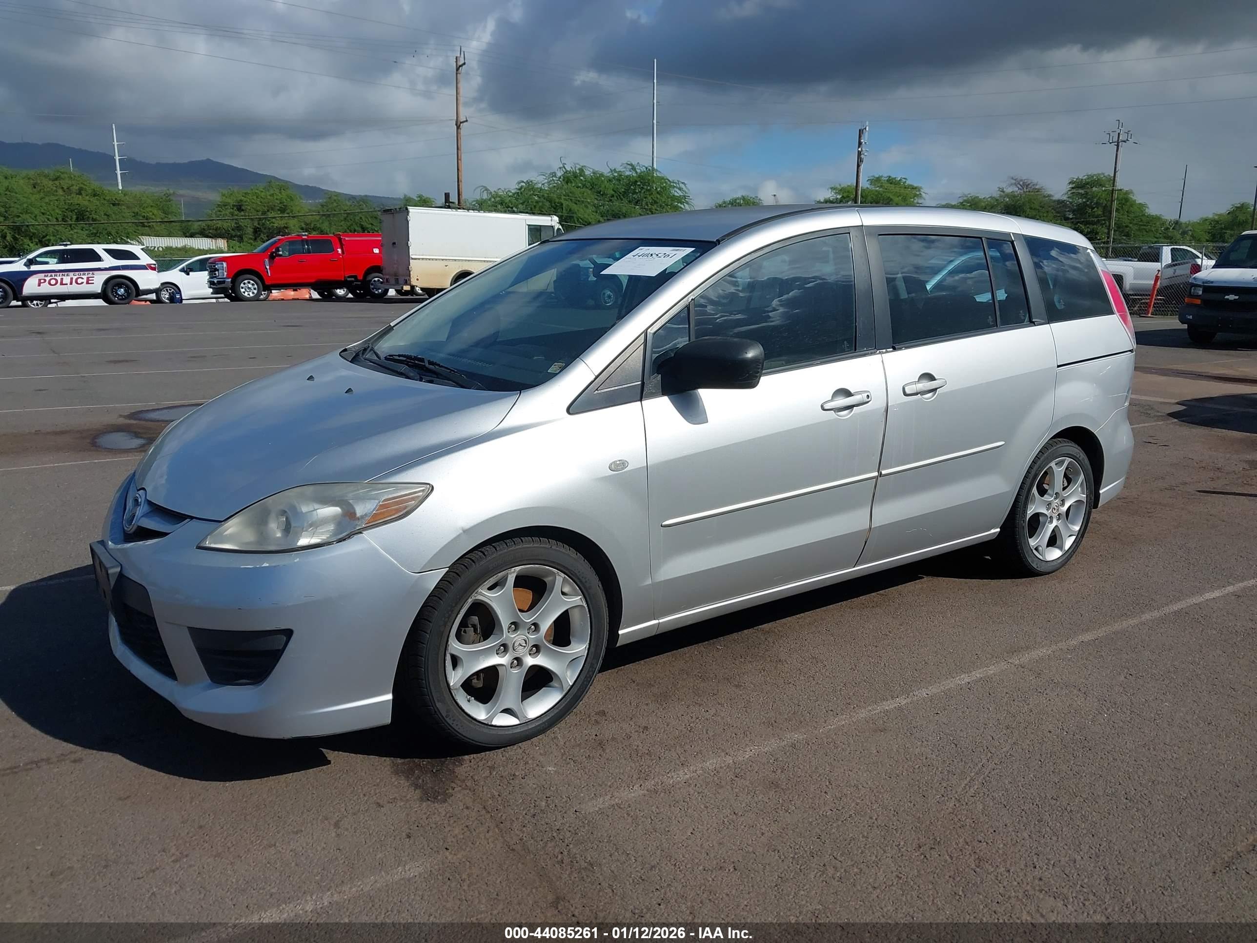 MAZDA MAZDA5 image 2