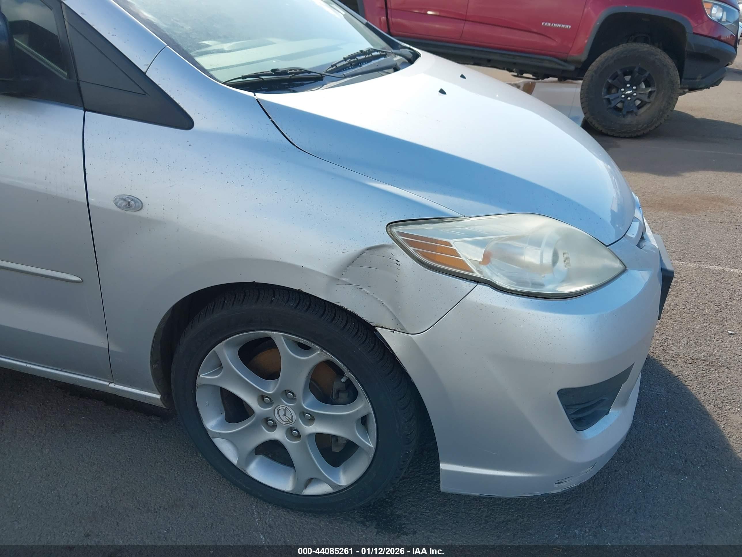 MAZDA MAZDA5 image 6