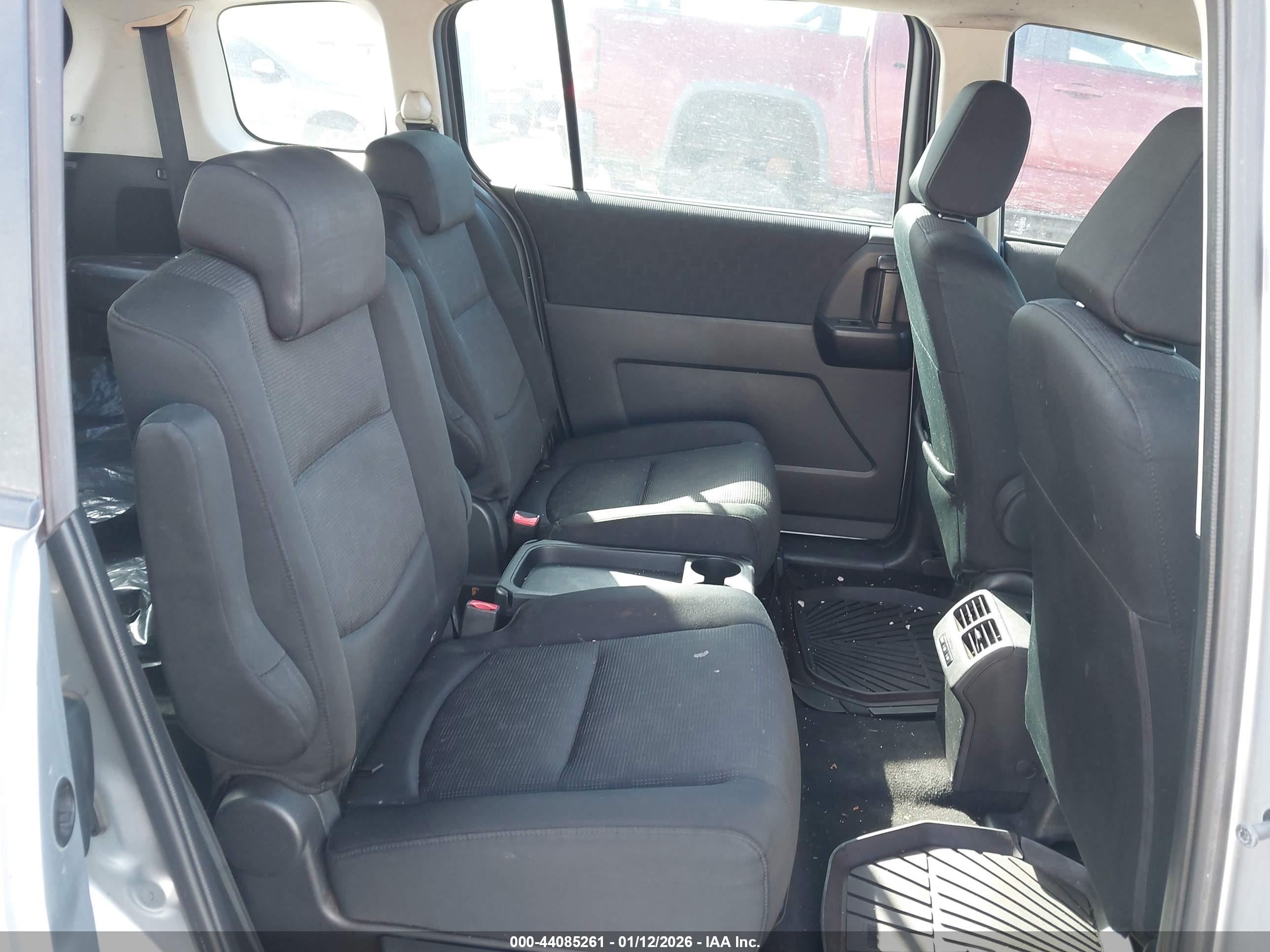 MAZDA MAZDA5 image 8