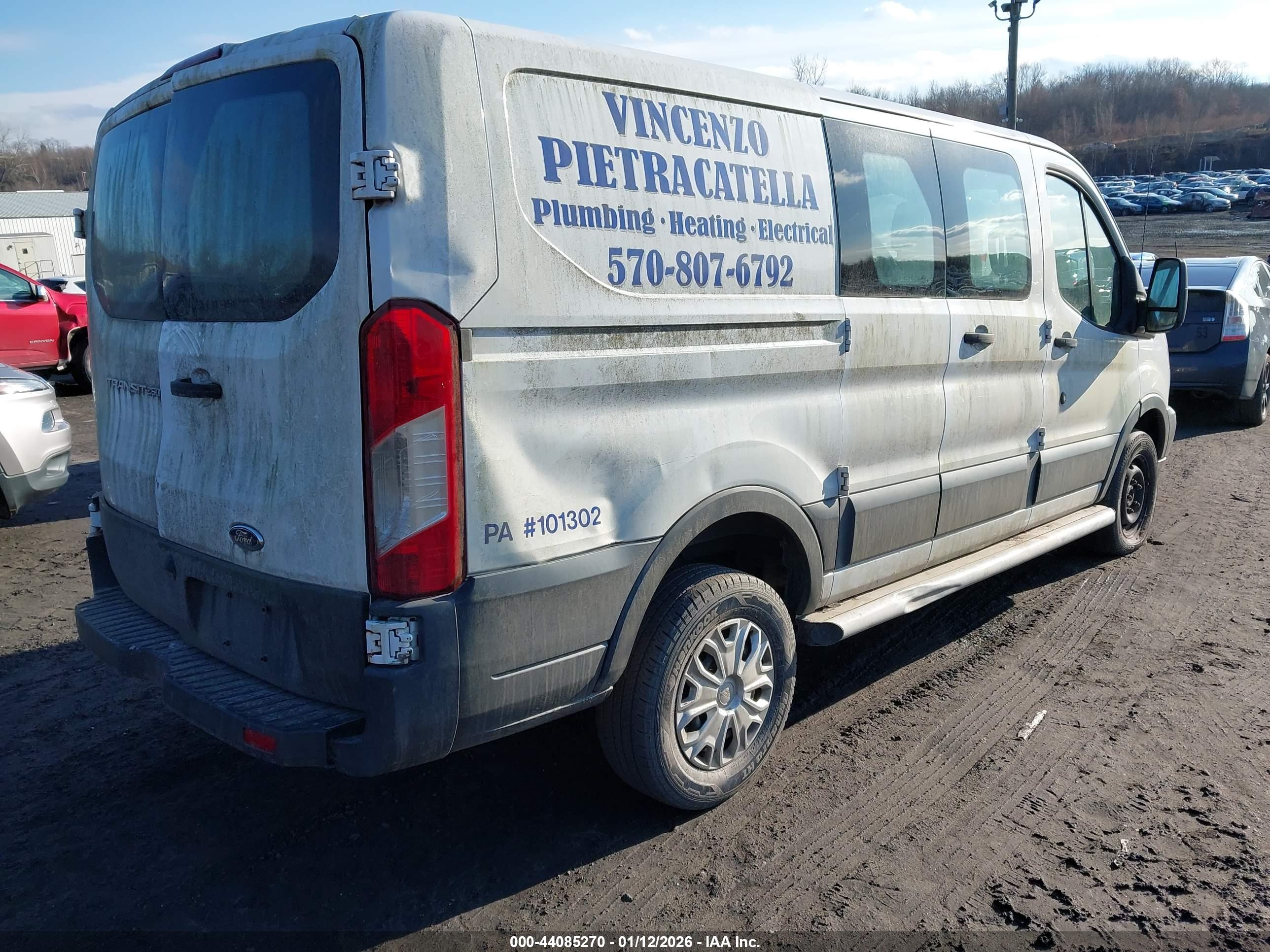 FORD TRANSIT-250 image 4