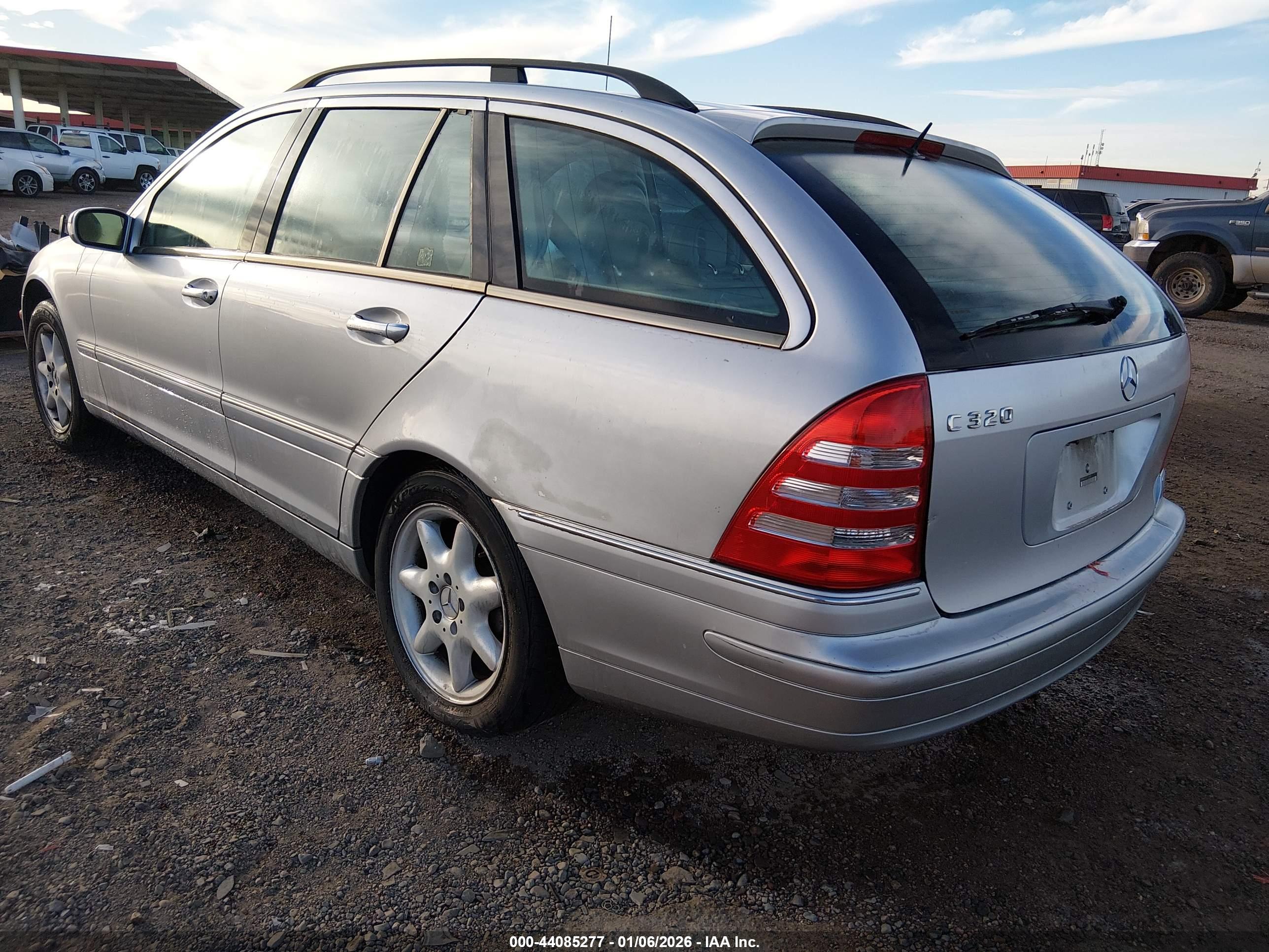 MERCEDES-BENZ C image 3