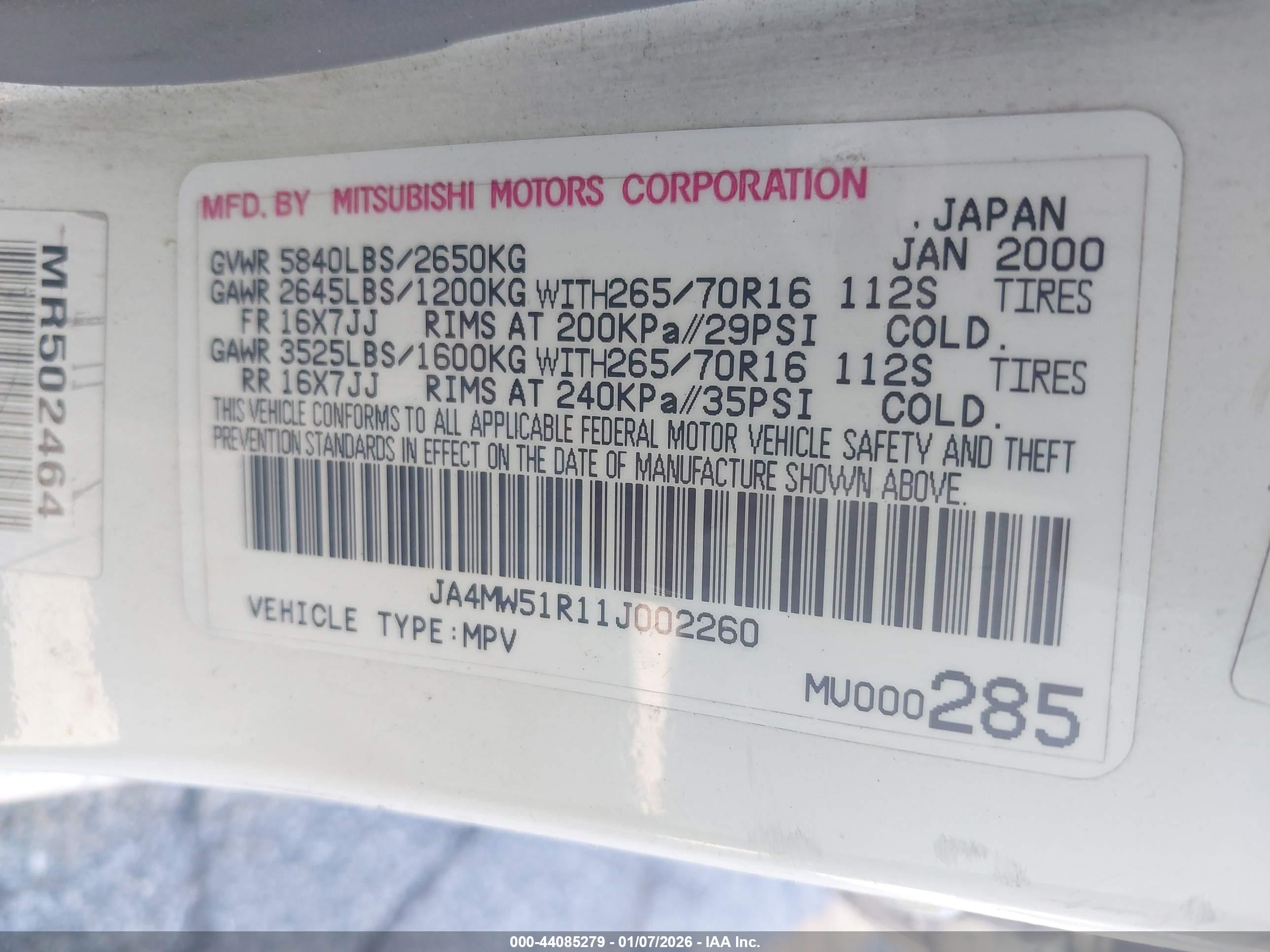 MITSUBISHI MONTERO image 9