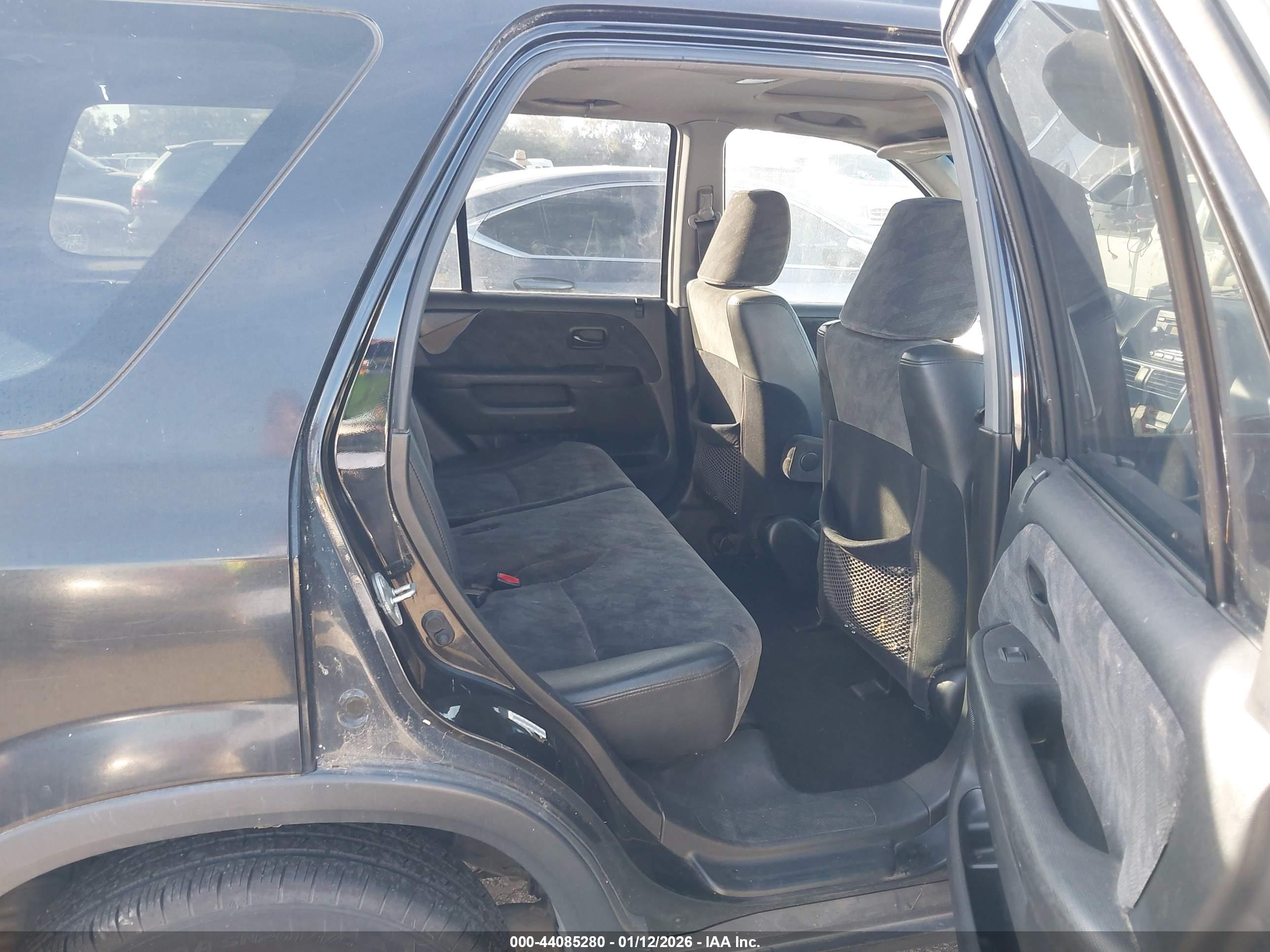 HONDA CR-V image 8