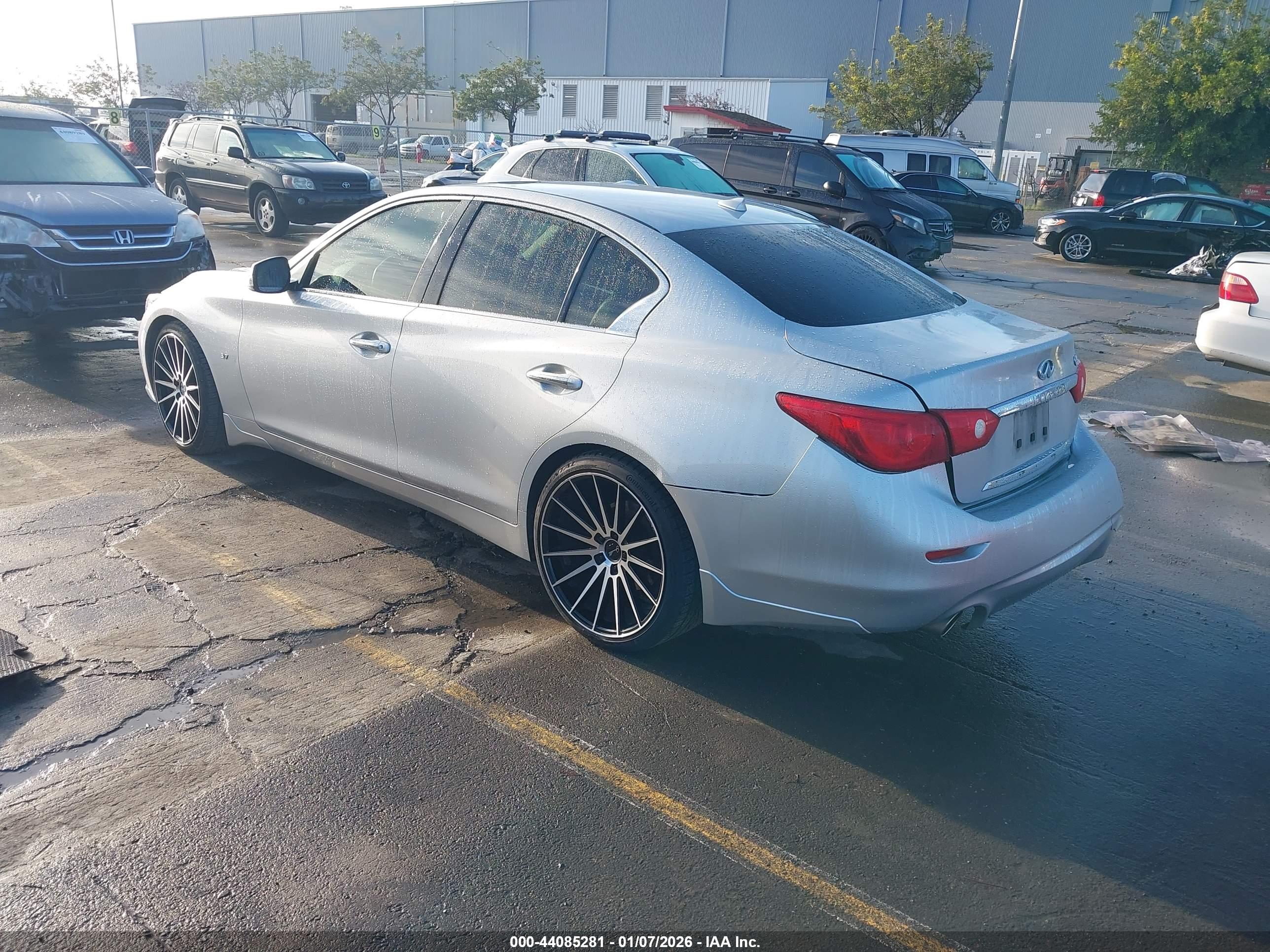 INFINITI Q50 image 3