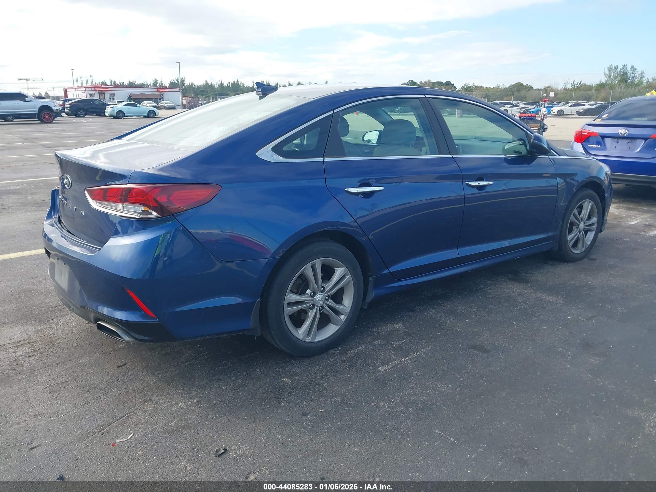 HYUNDAI SONATA image 4