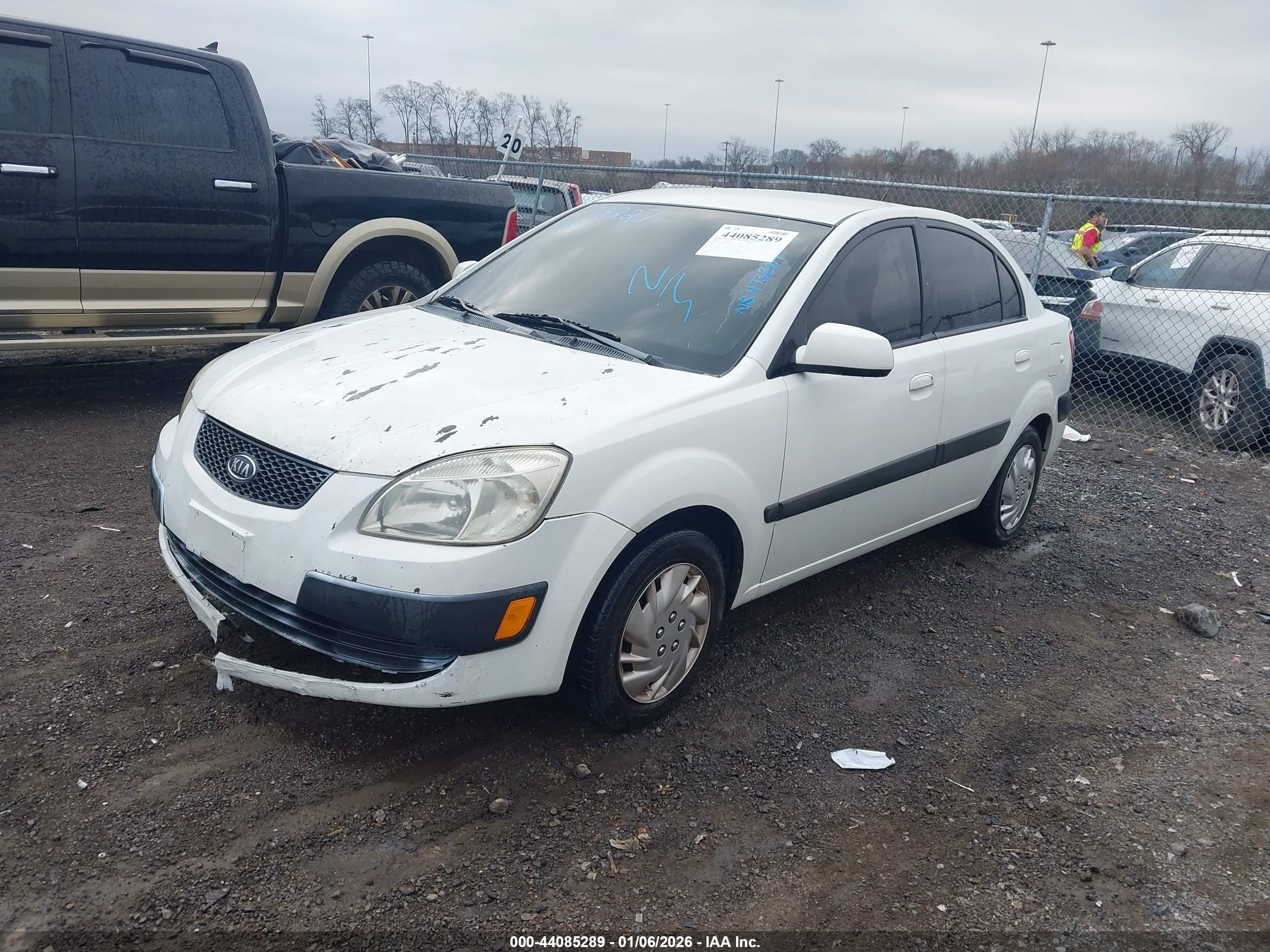 KIA RIO image 2