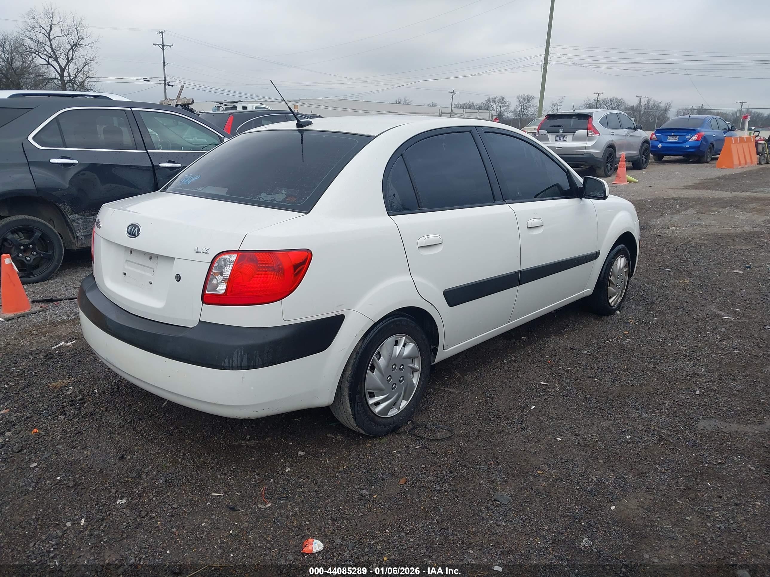 KIA RIO image 4