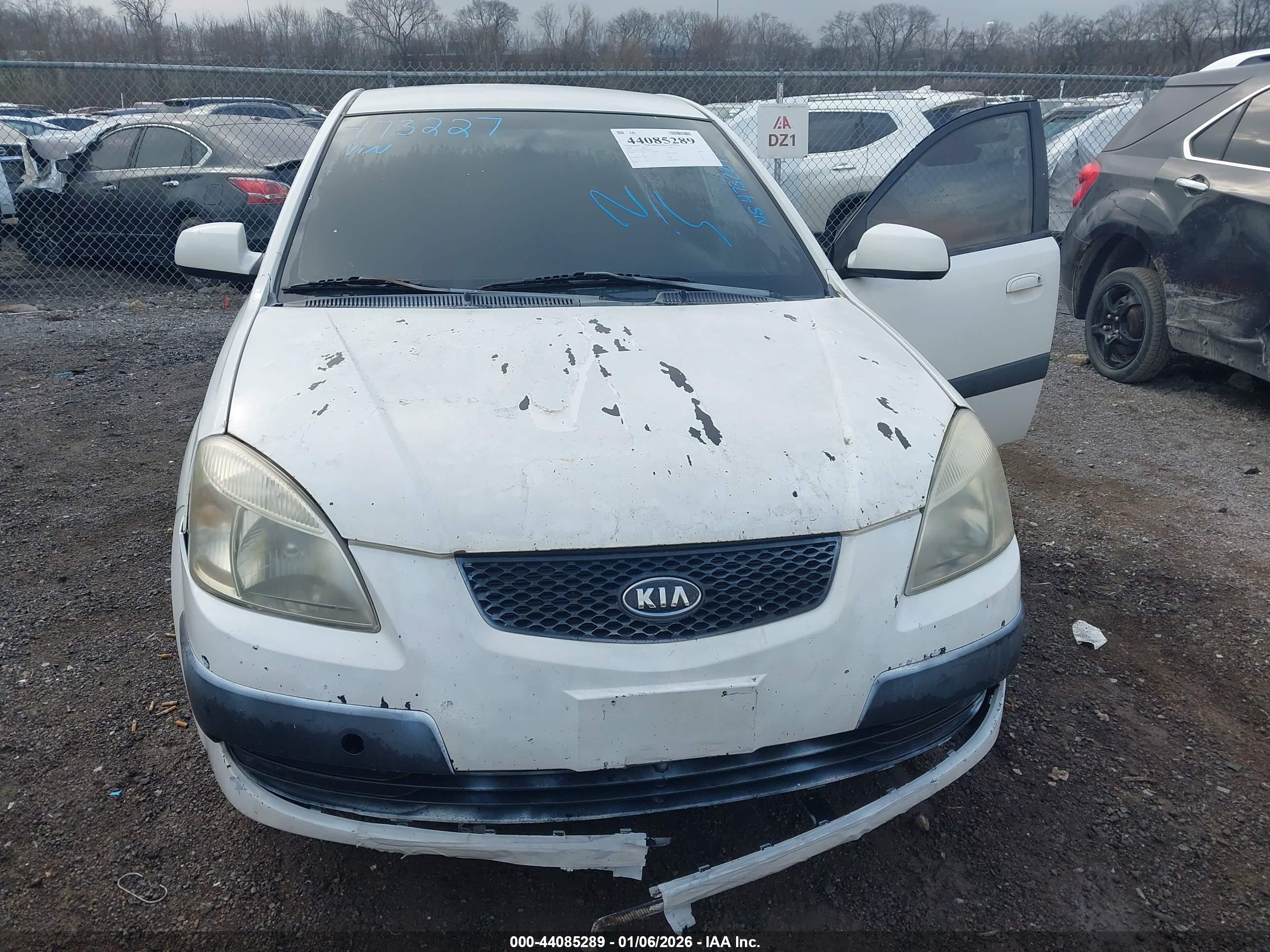KIA RIO image 6