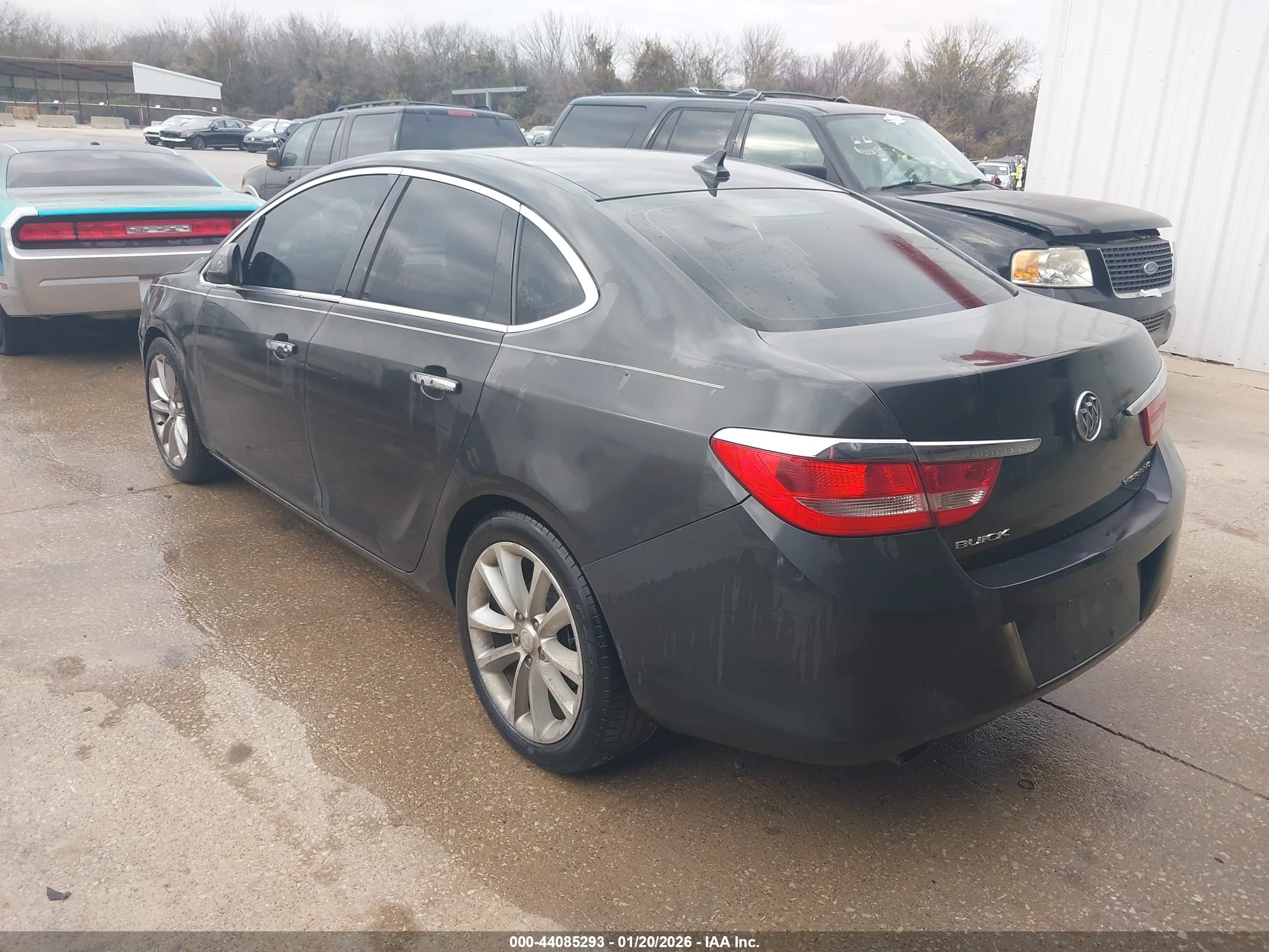 BUICK VERANO image 3