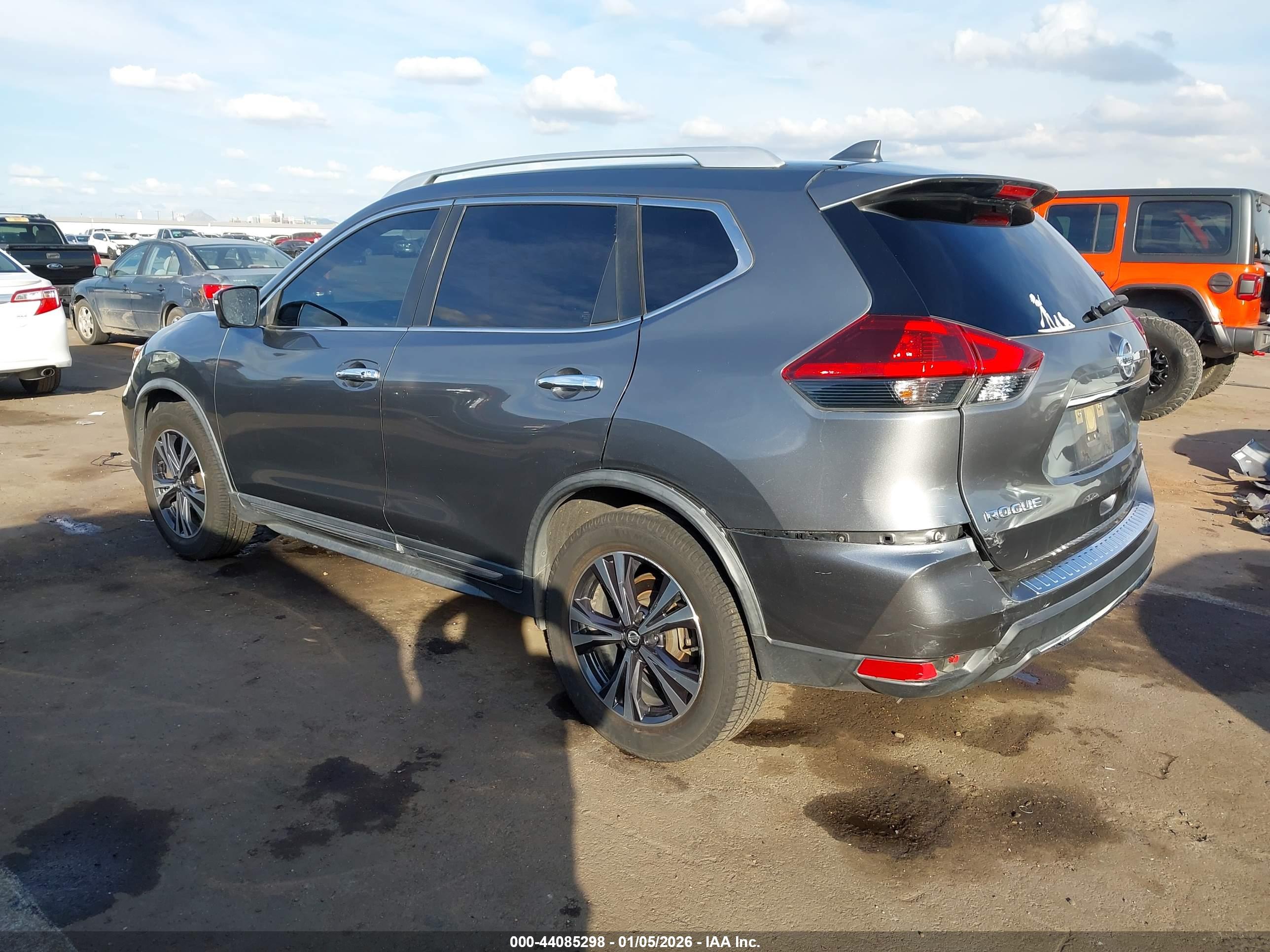 NISSAN ROGUE image 3