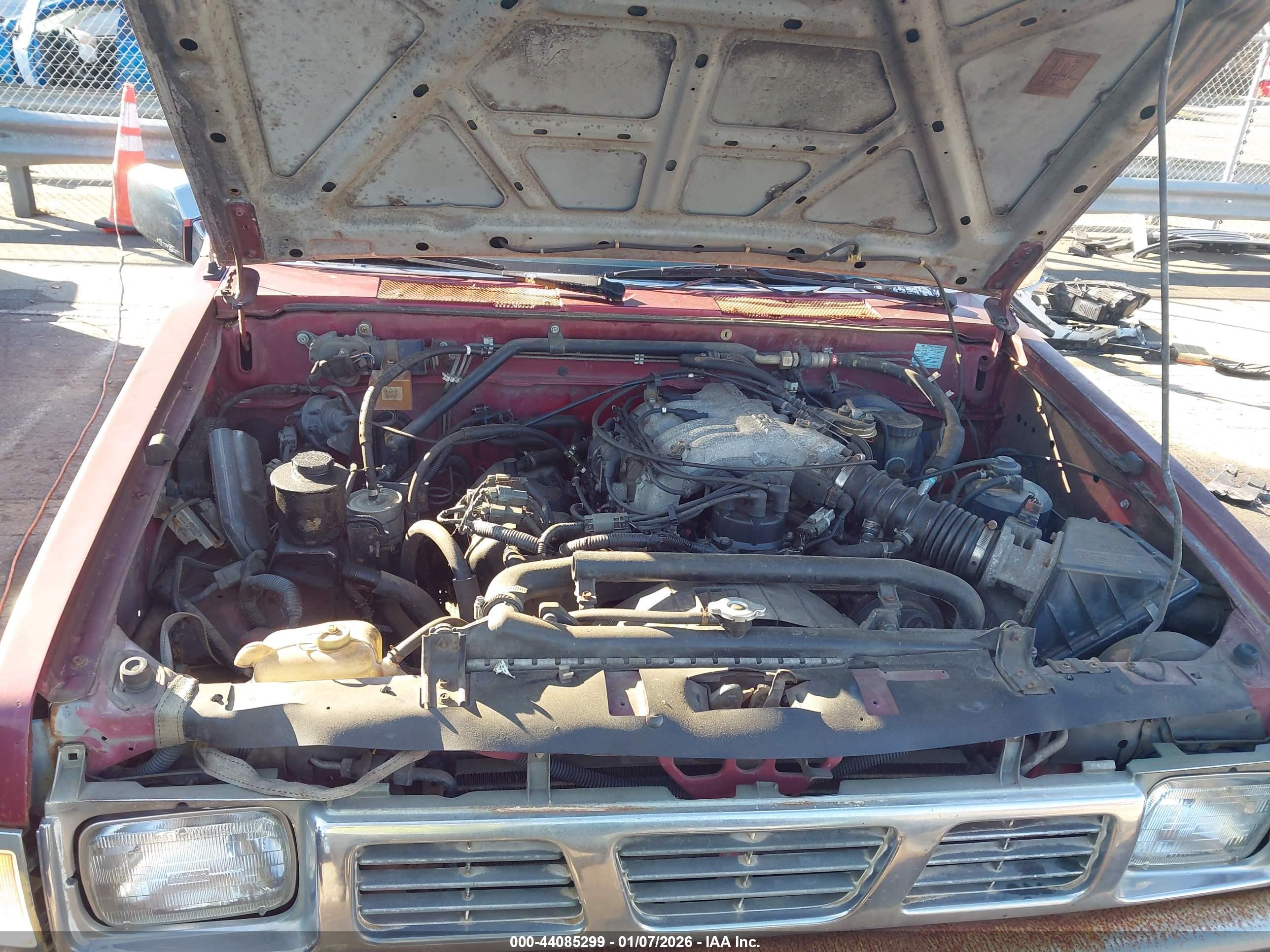 NISSAN TRUCK image 10