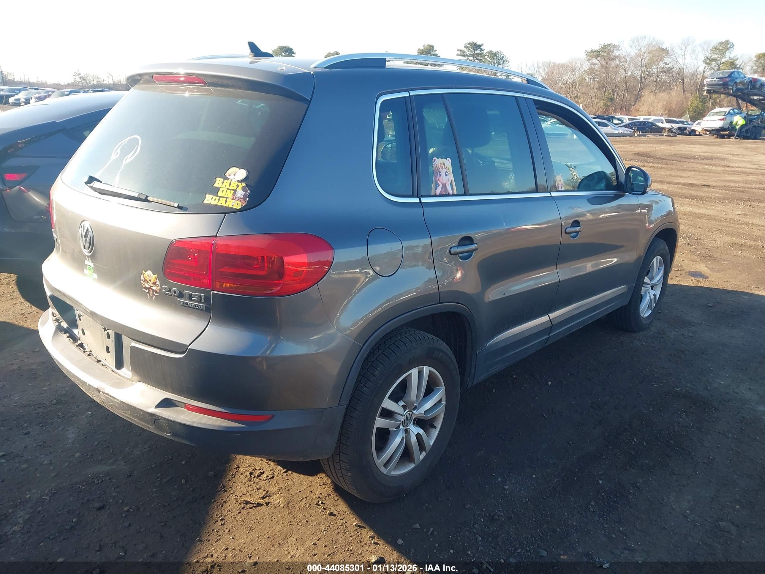 VOLKSWAGEN TIGUAN image 4