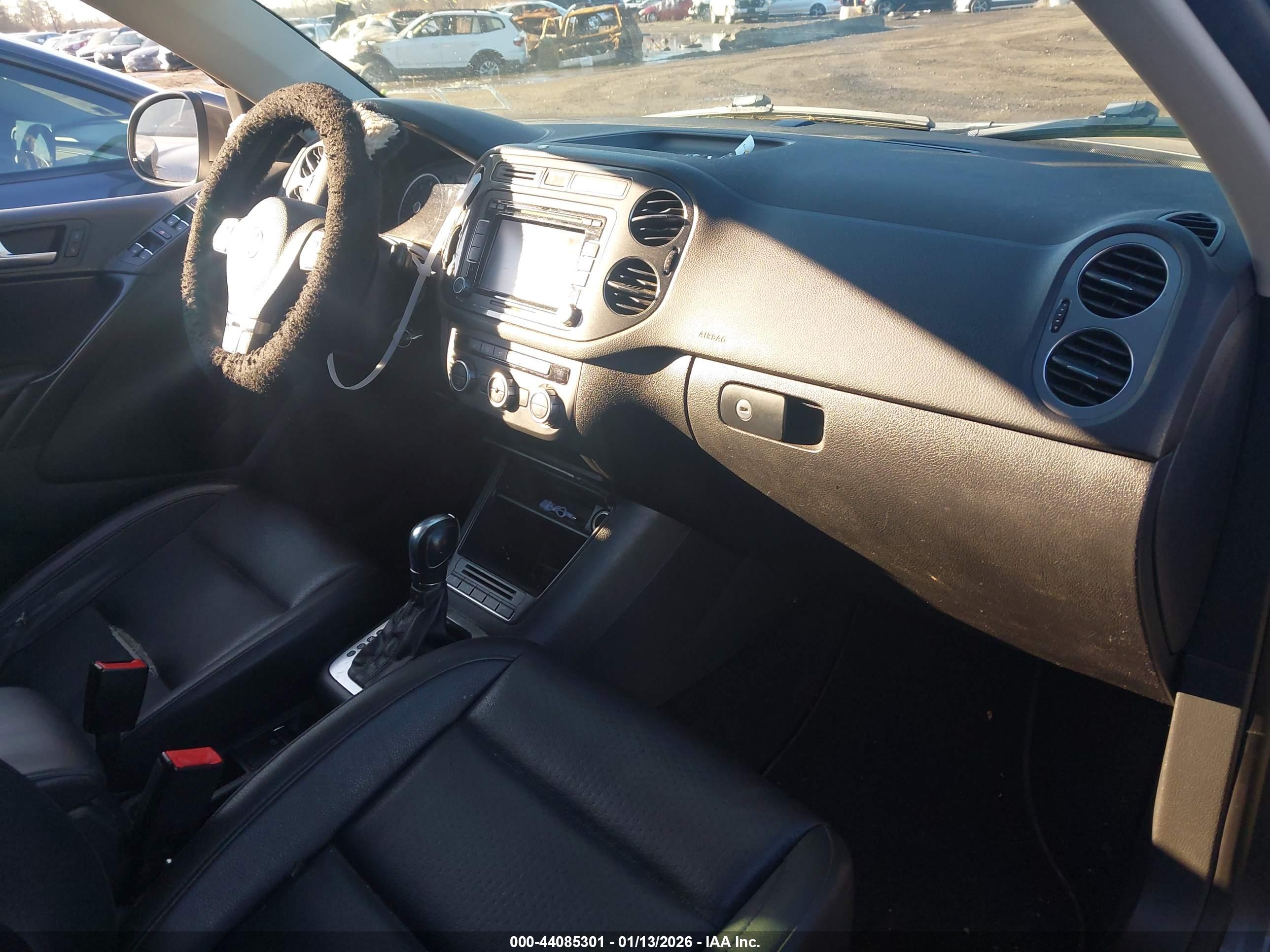 VOLKSWAGEN TIGUAN image 5