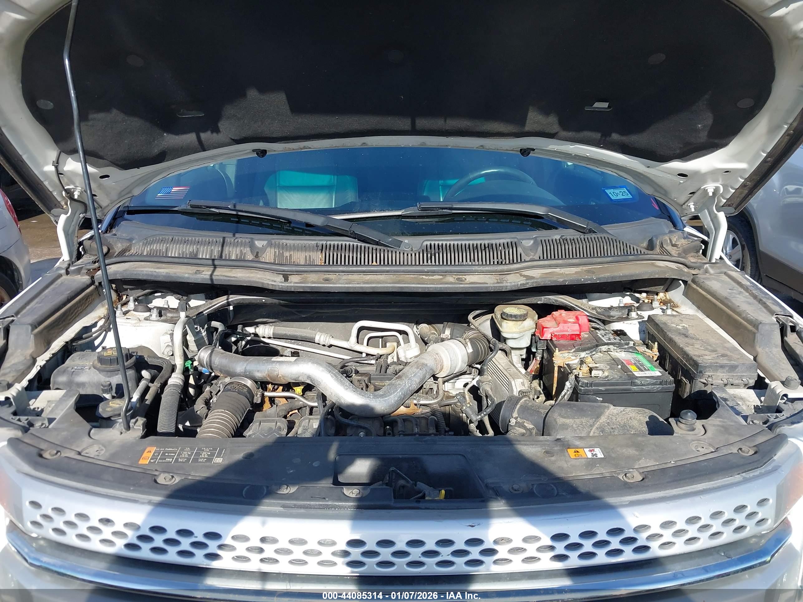 FORD EXPLORER image 10