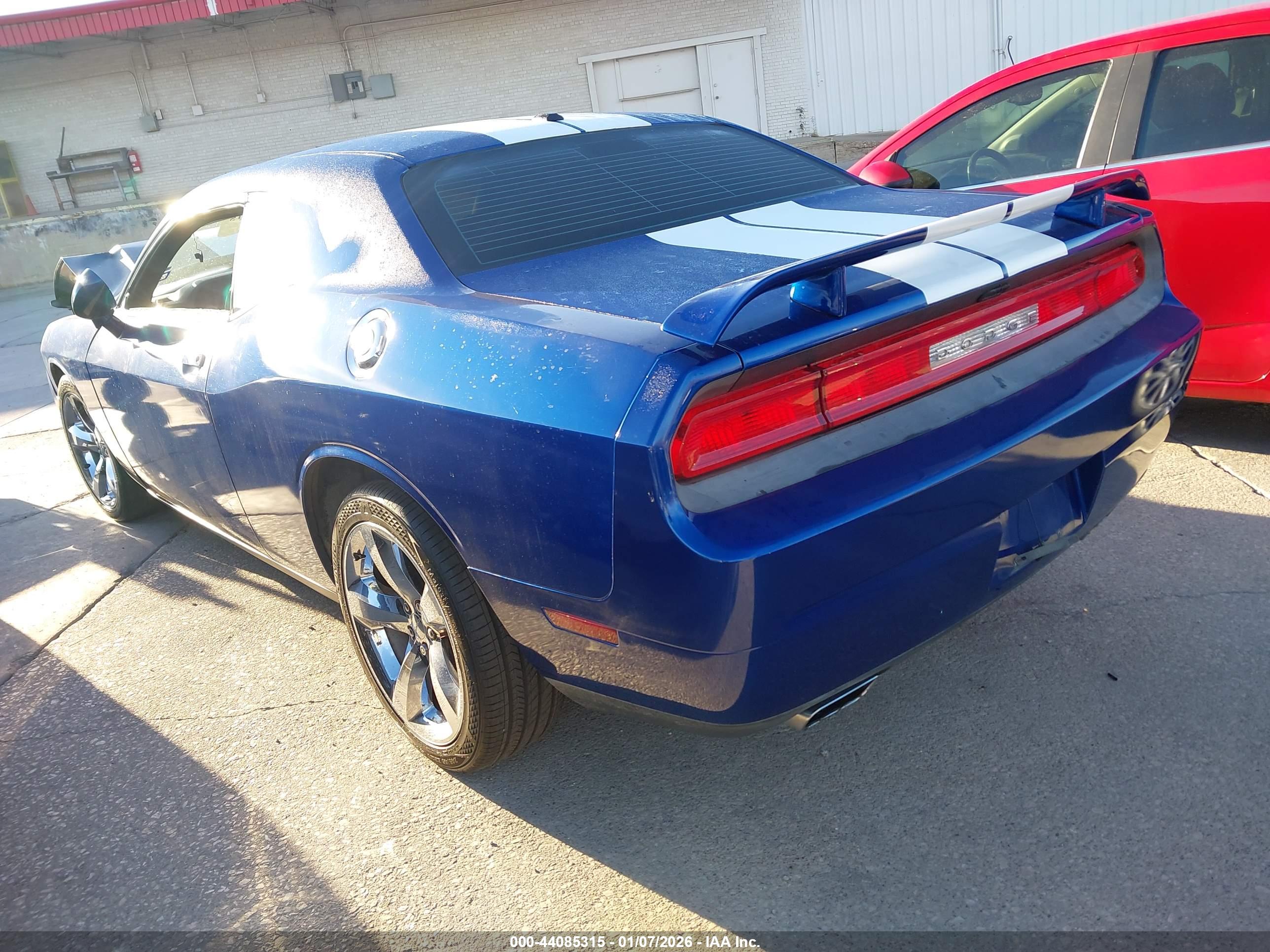 DODGE CHALLENGER image 3