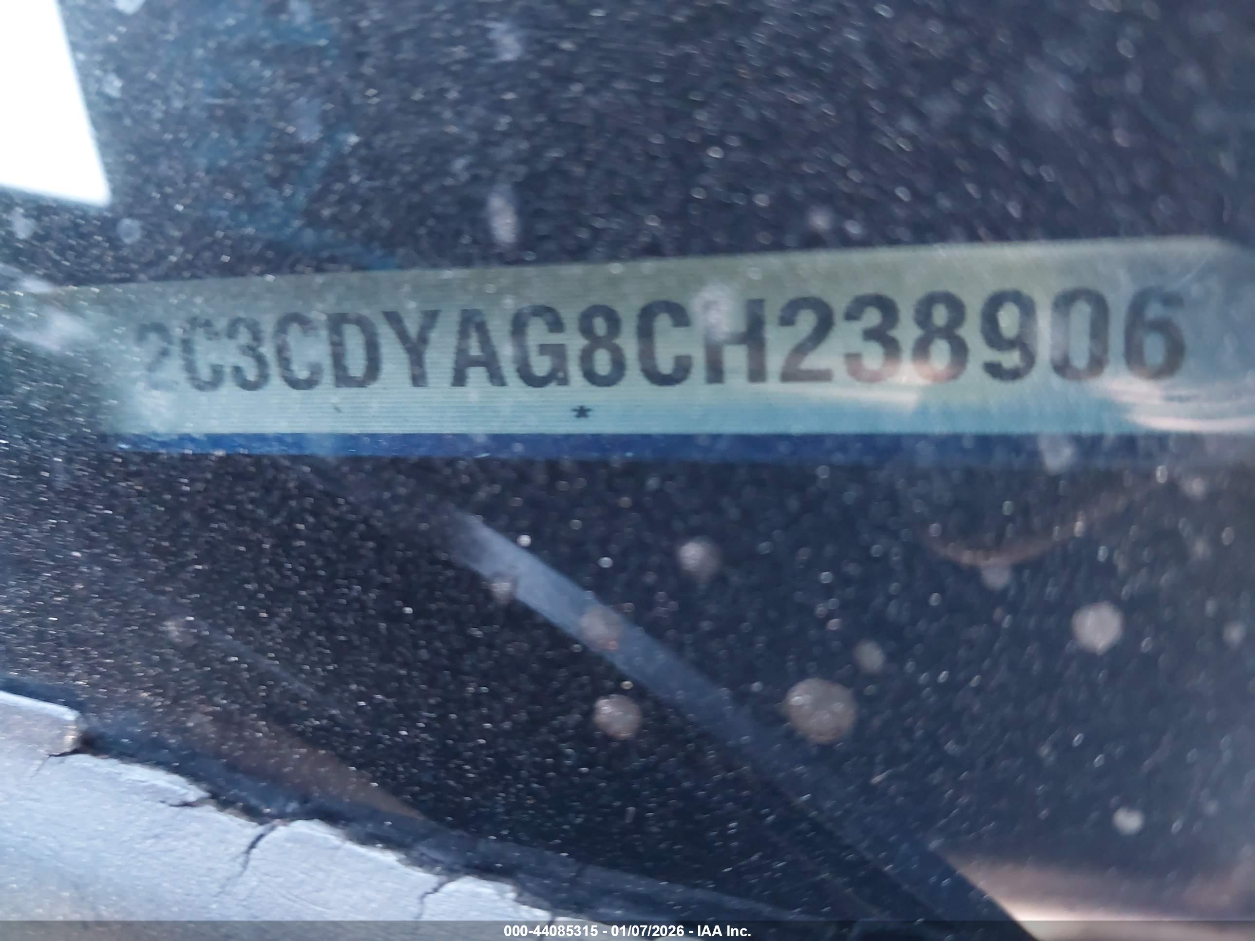 DODGE CHALLENGER image 9