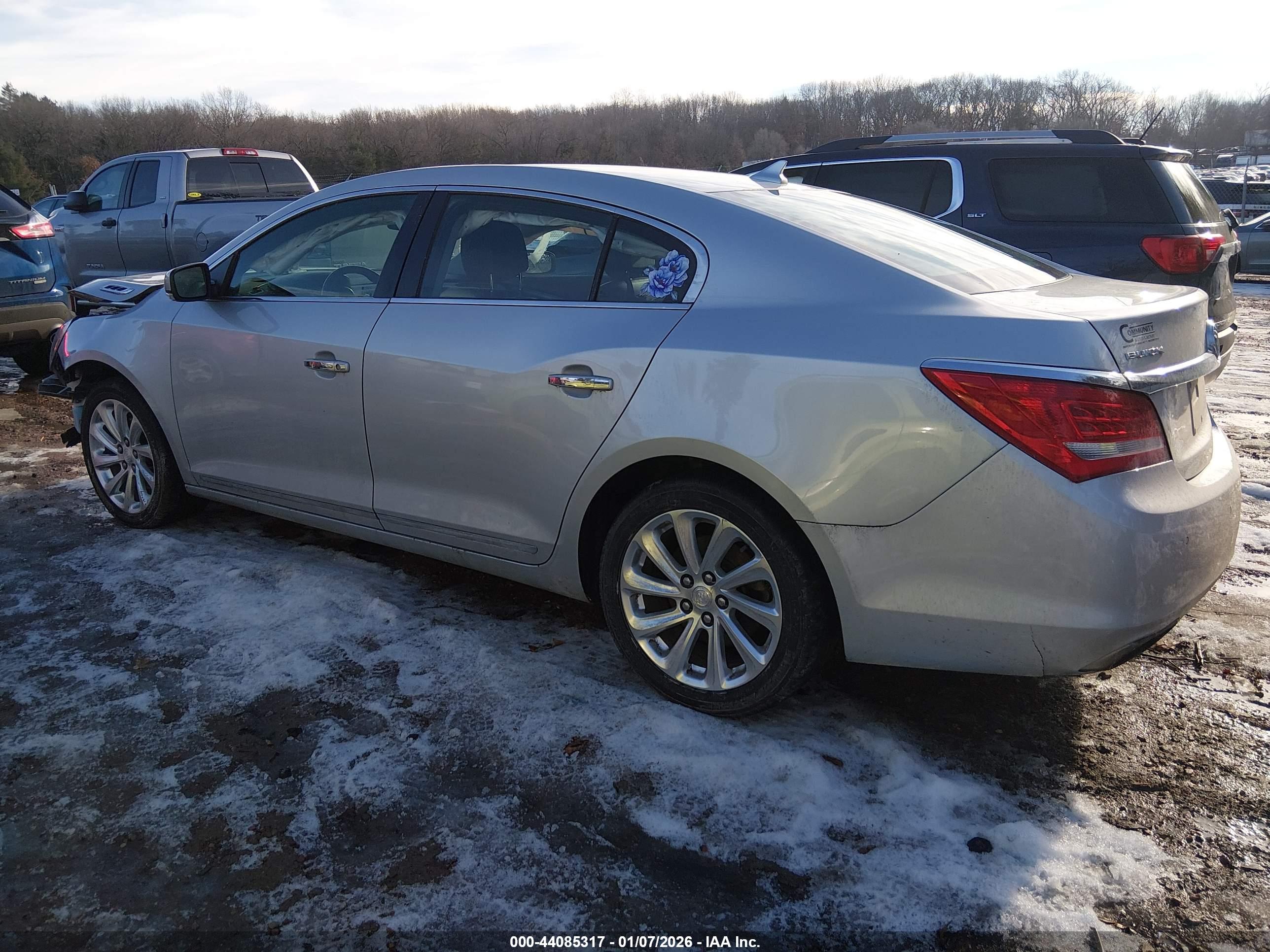 BUICK LACROSSE image 3
