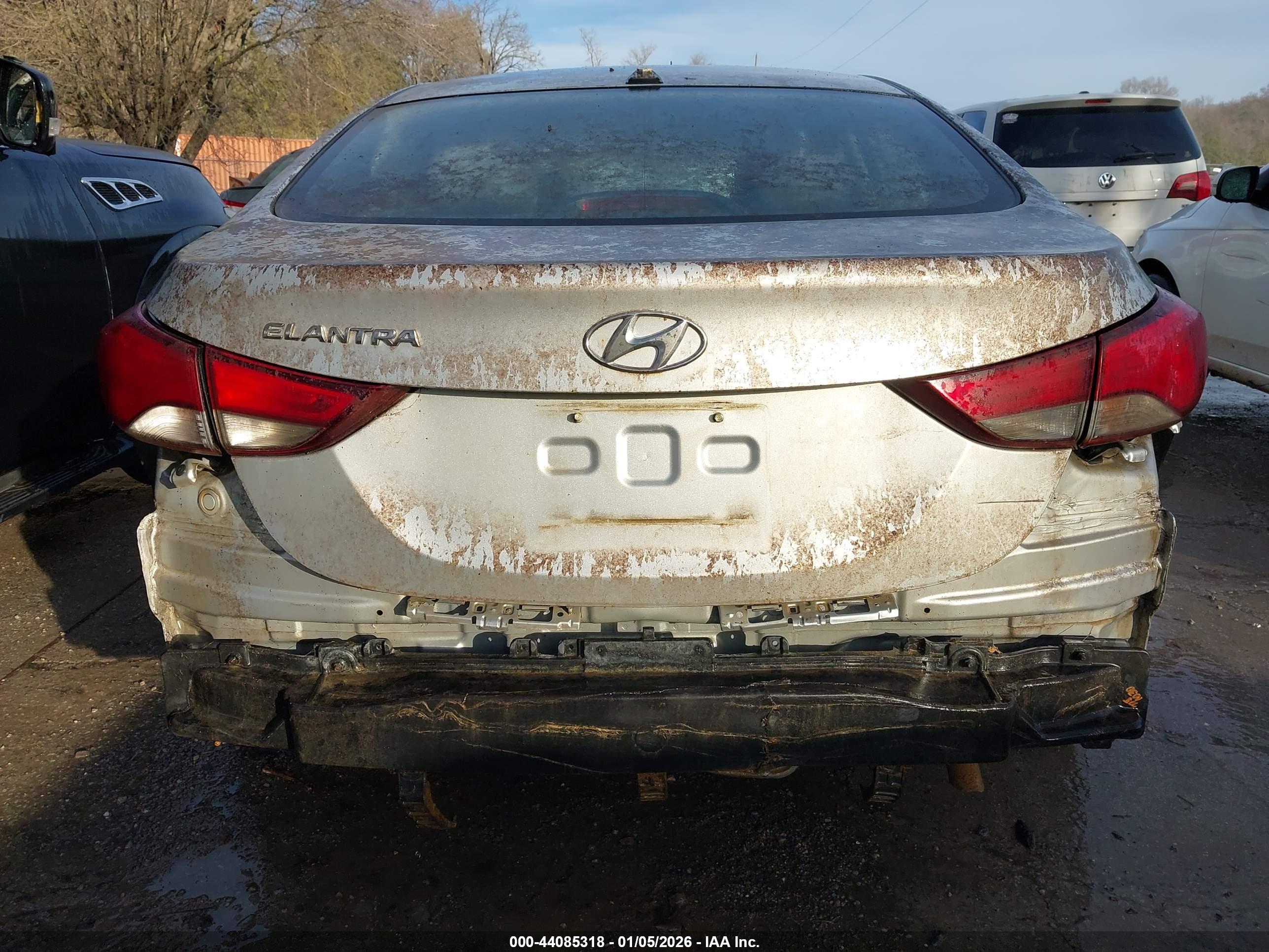 HYUNDAI ELANTRA image 6