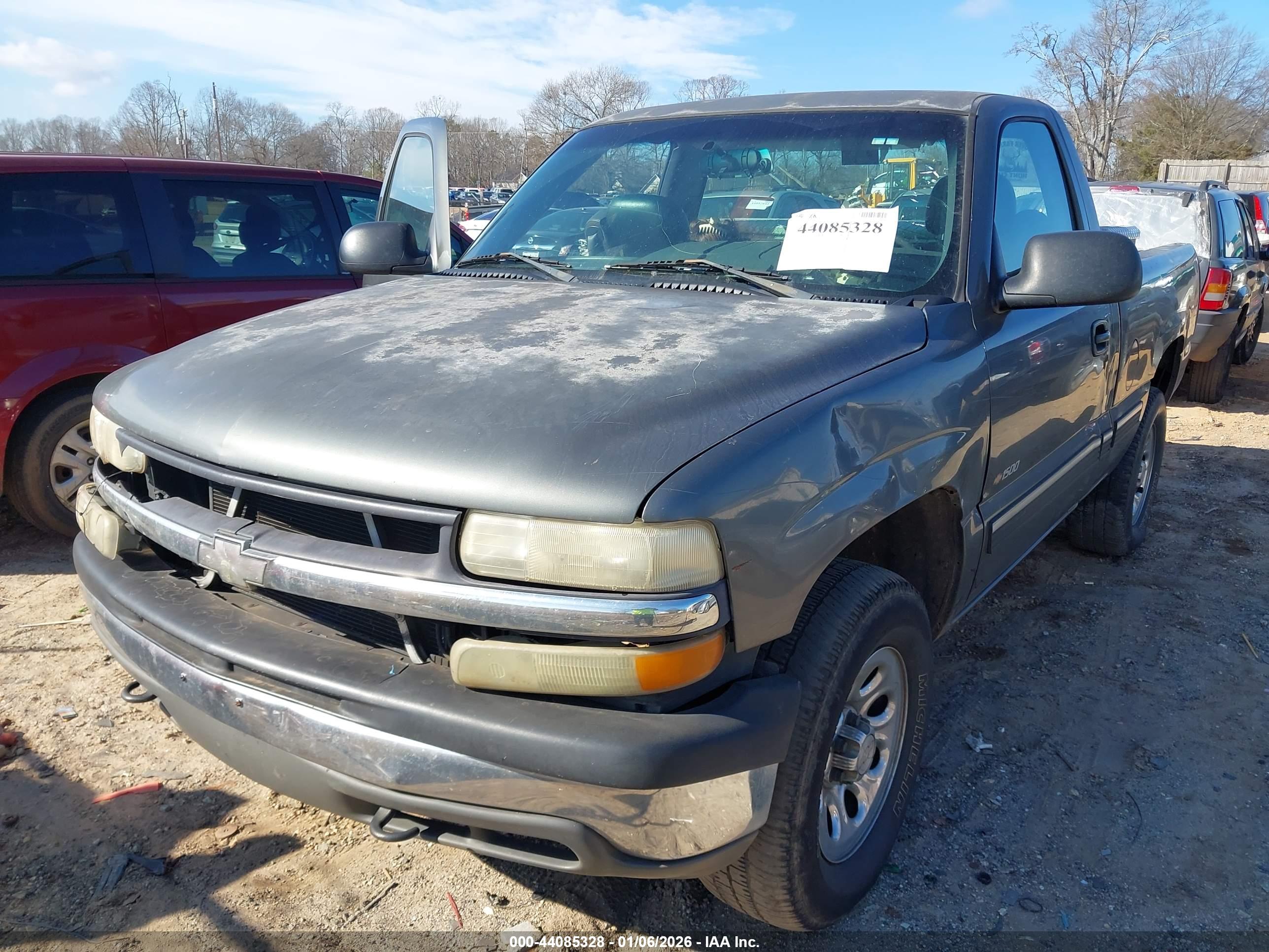CHEVROLET SILVERADO image 2