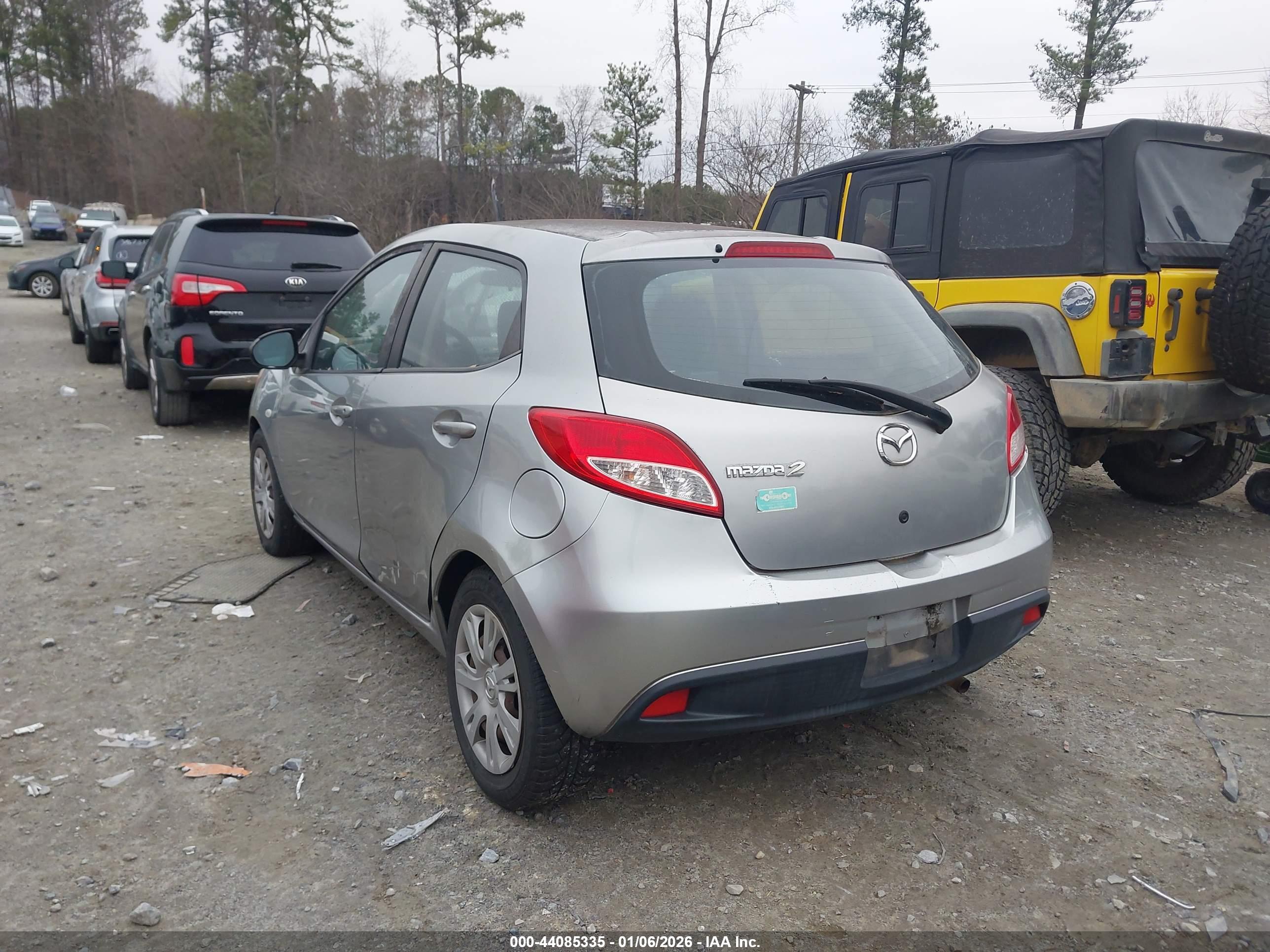 MAZDA MAZDA2 image 3