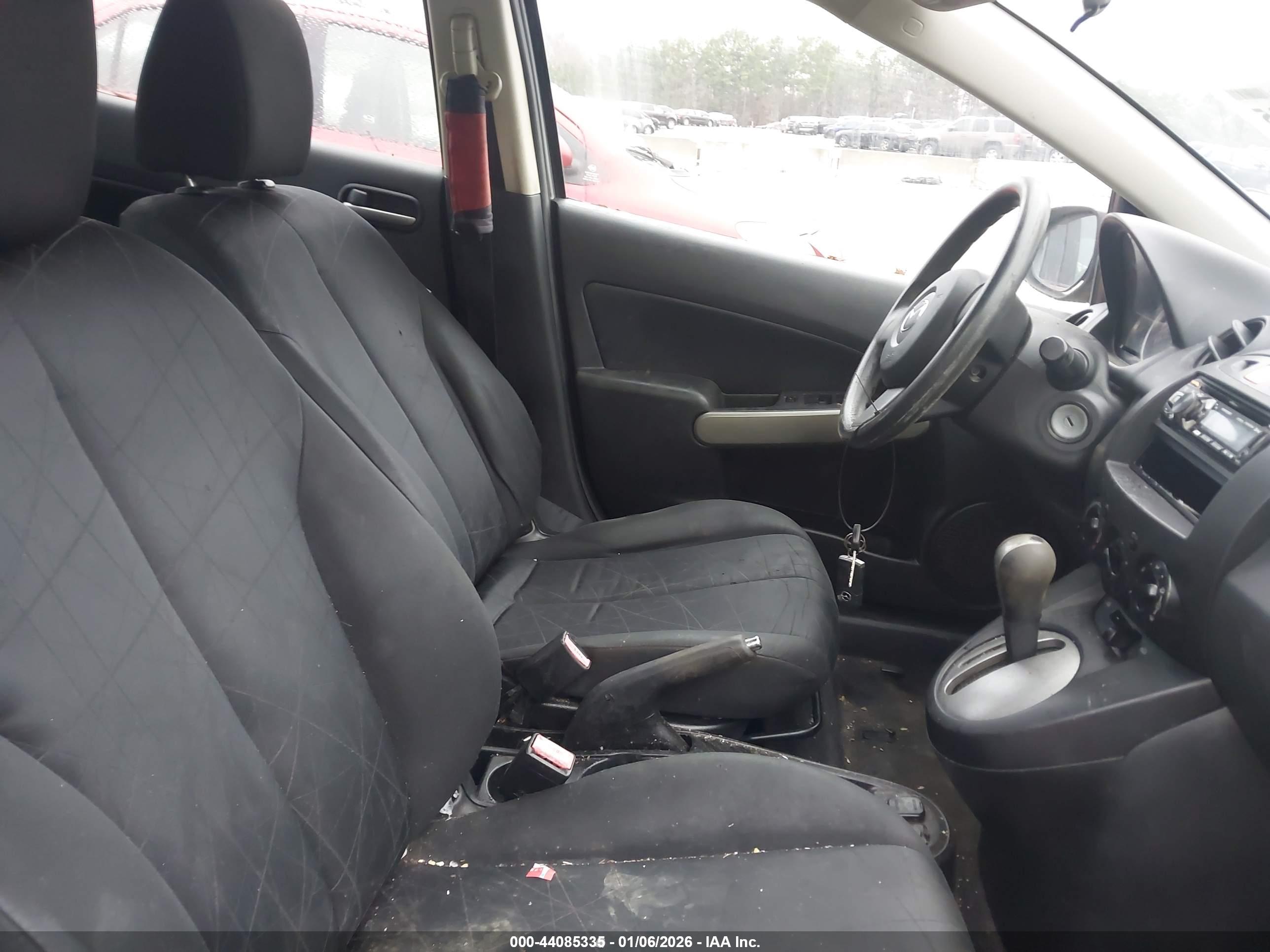 MAZDA MAZDA2 image 5