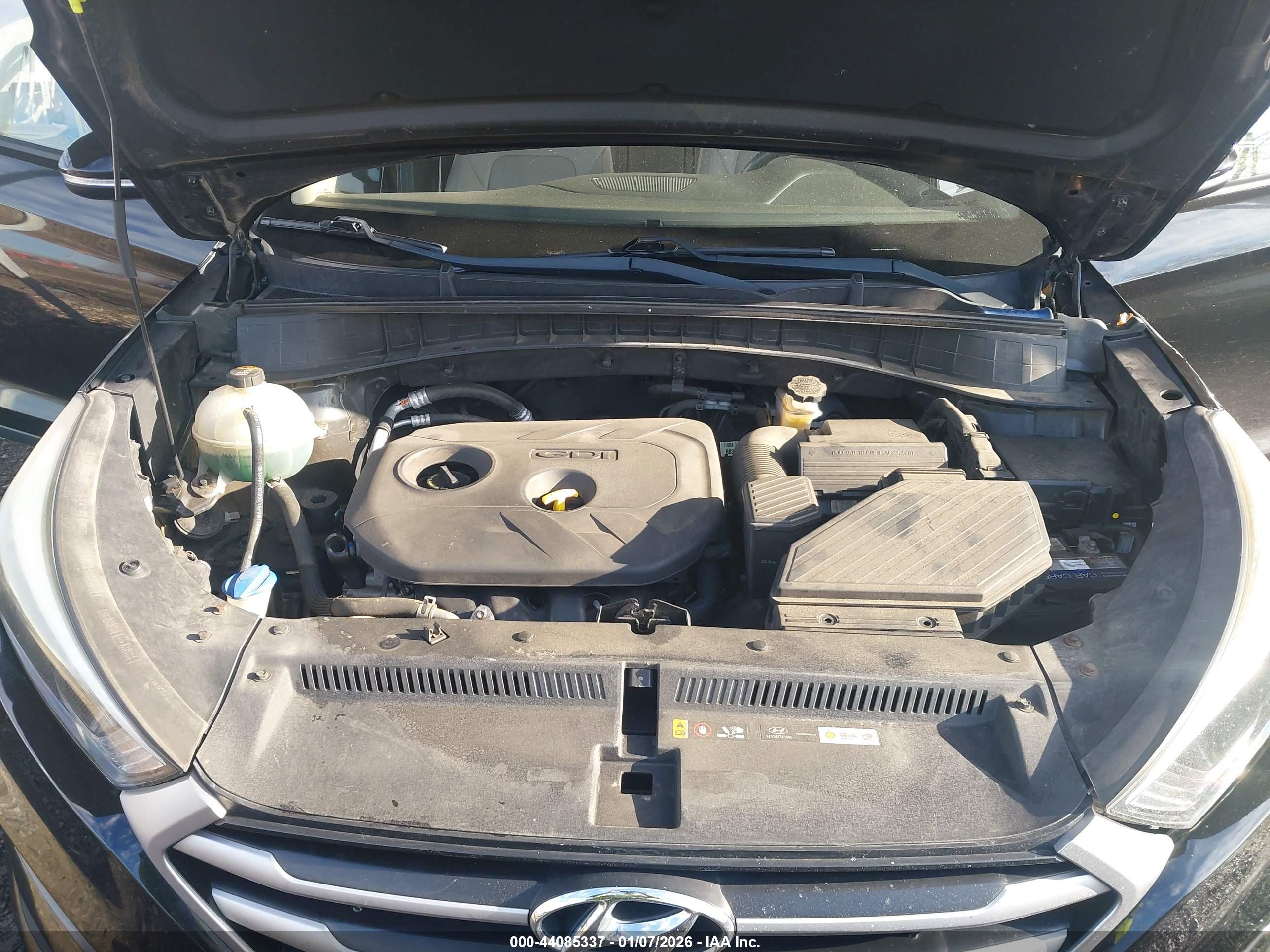 HYUNDAI TUCSON image 10