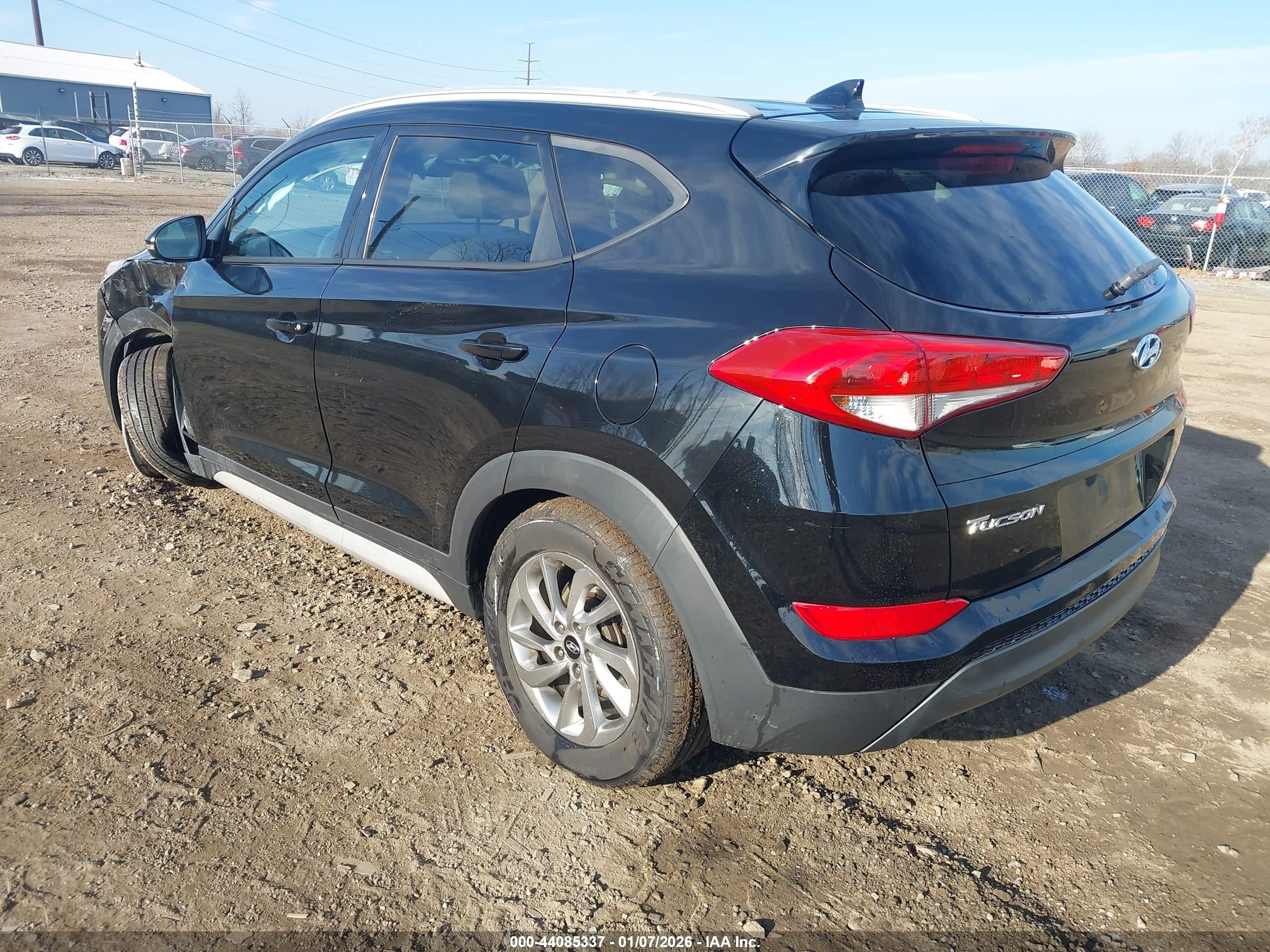 HYUNDAI TUCSON image 3