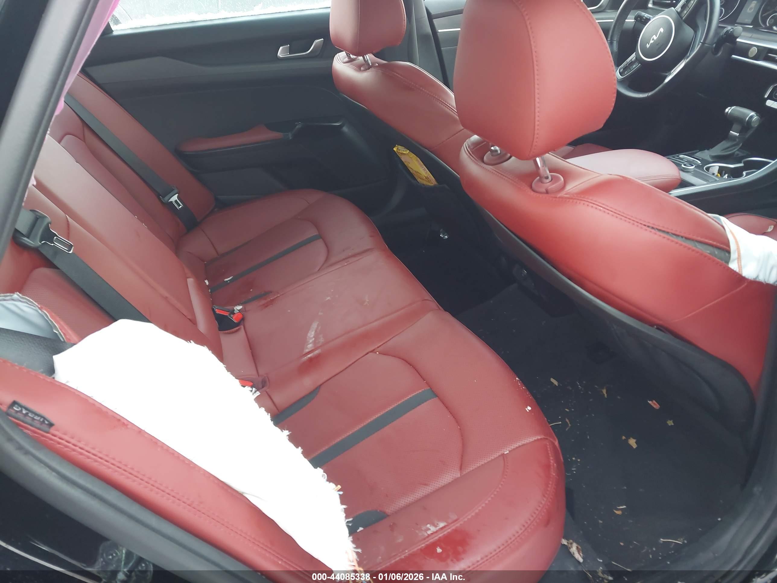KIA K5 image 8