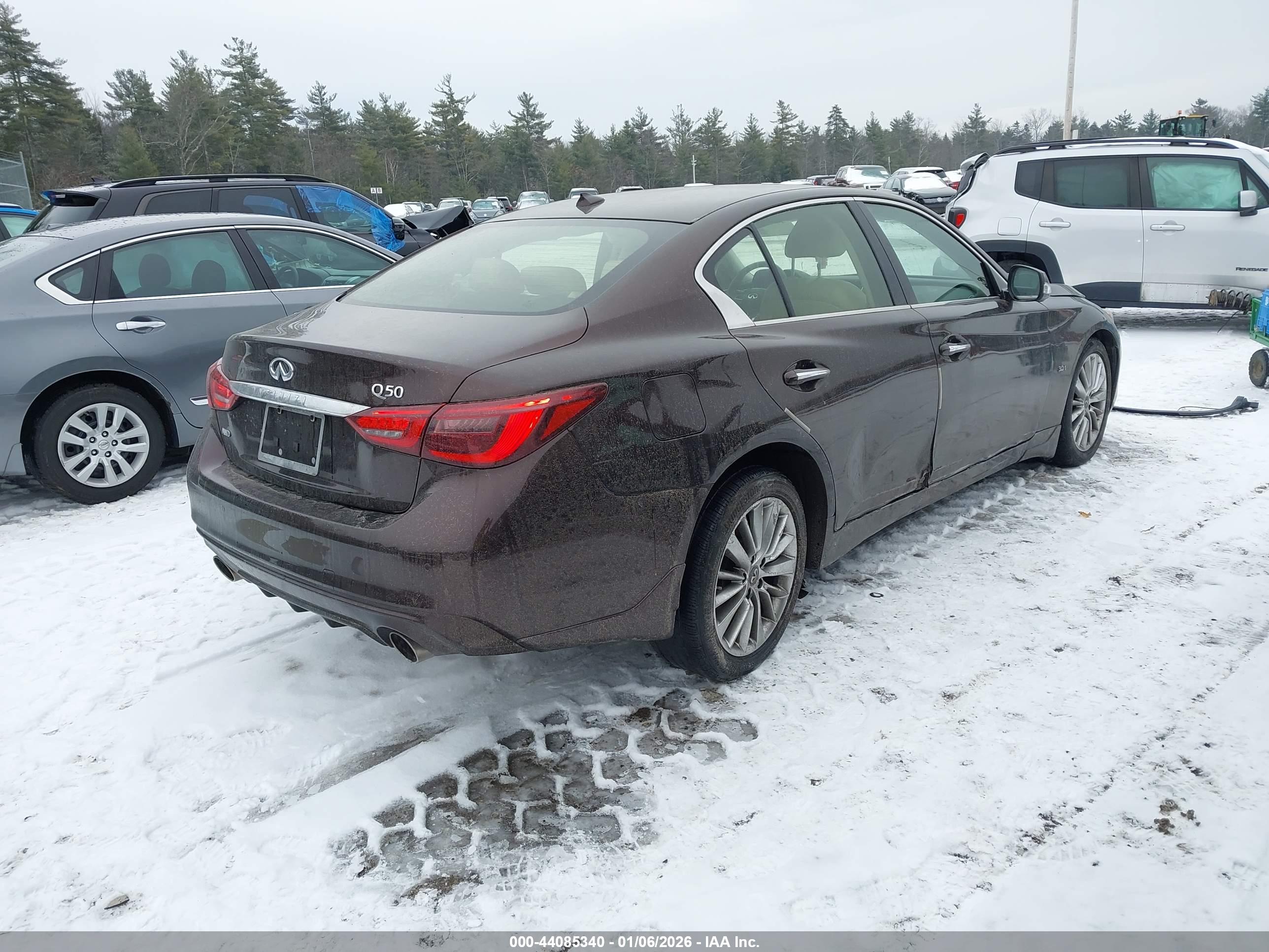 INFINITI Q50 image 4