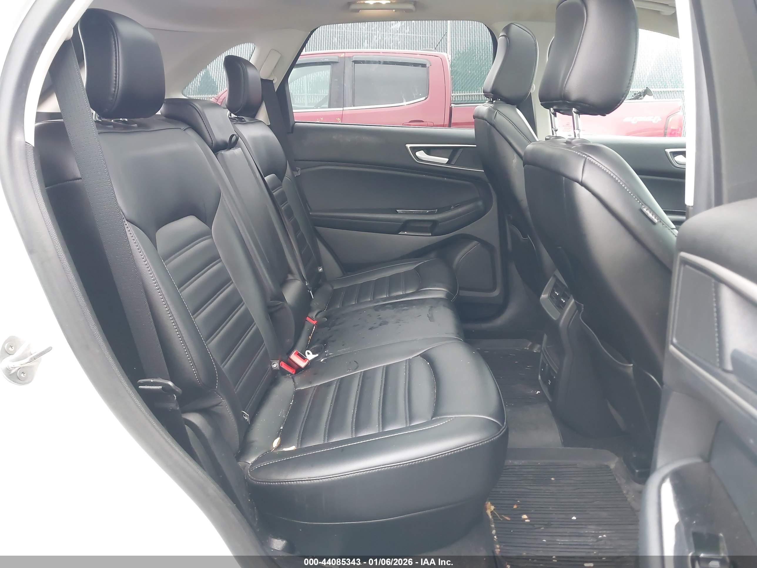 FORD EDGE image 8