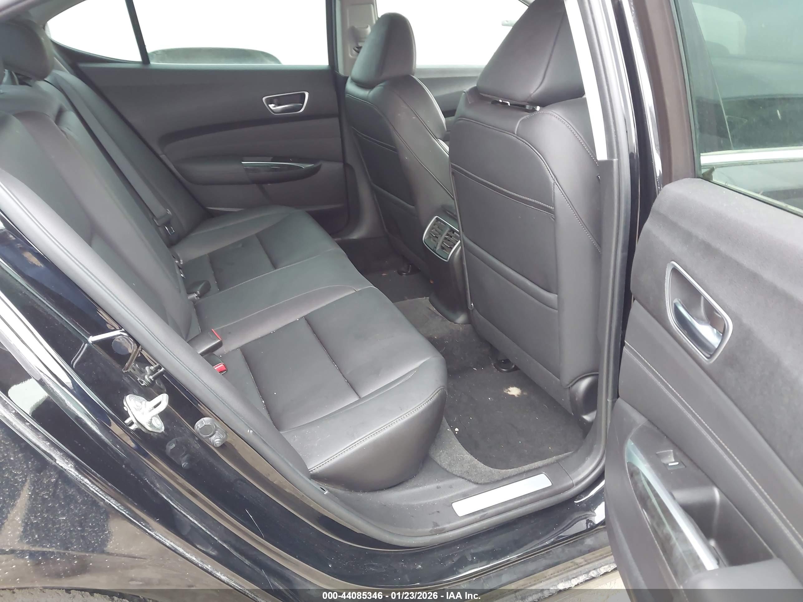 ACURA TLX image 8