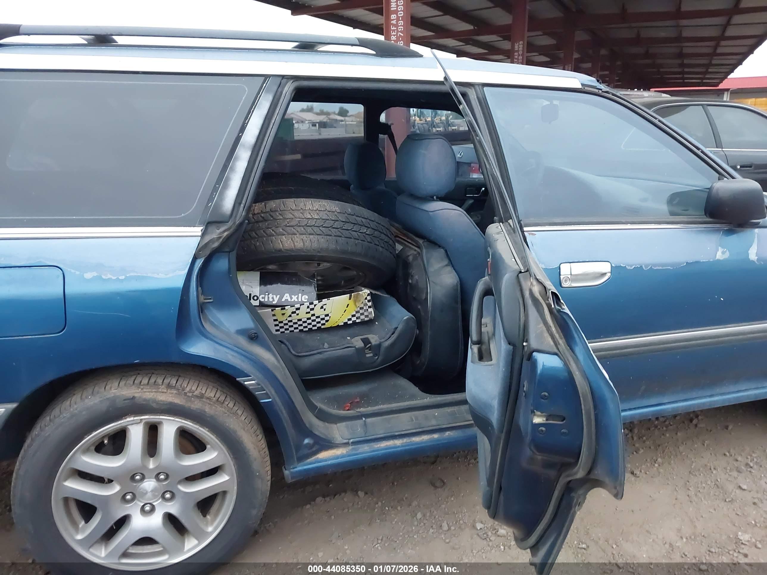 SUBARU LEGACY image 8