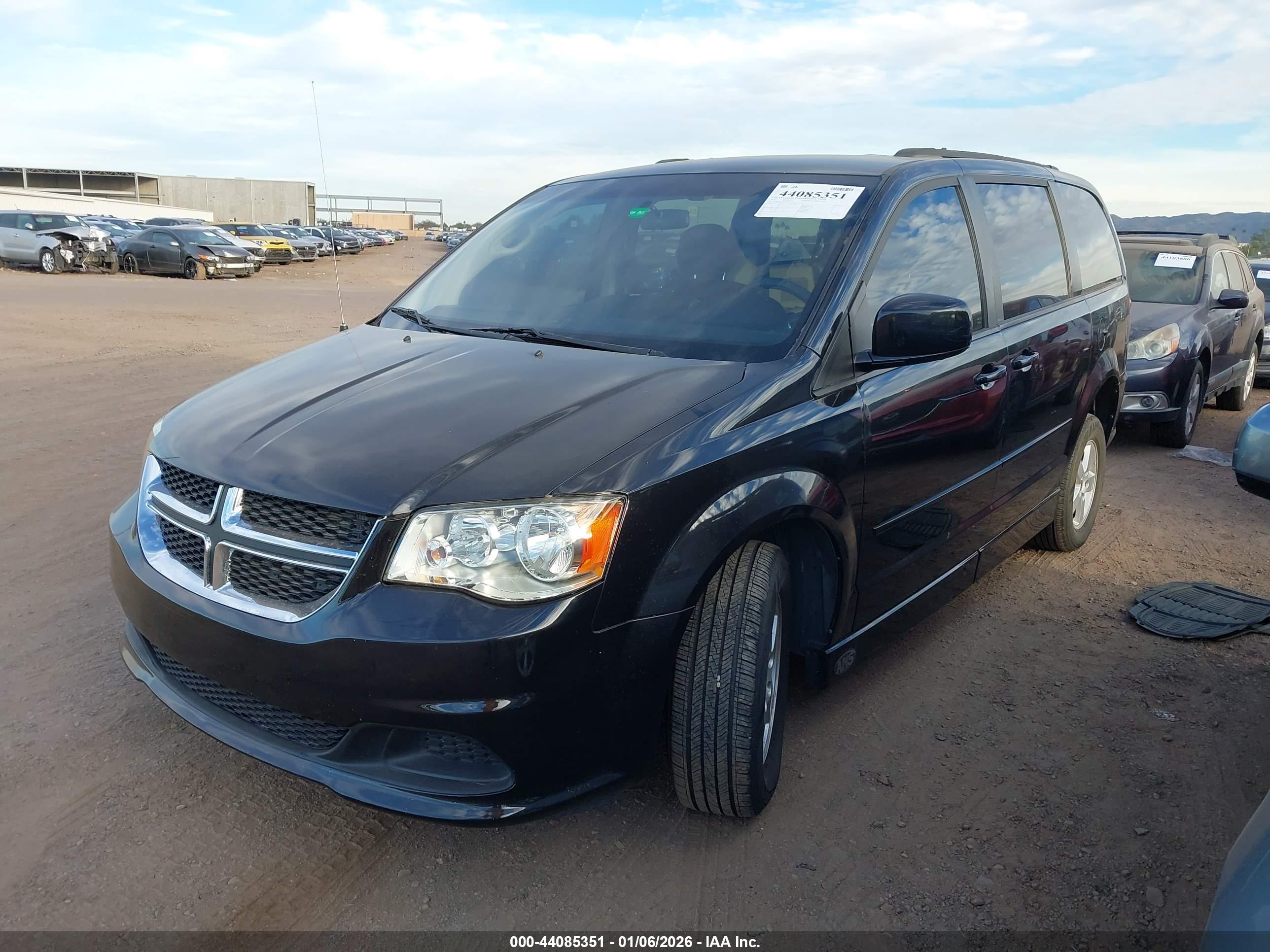 DODGE GRAND image 2