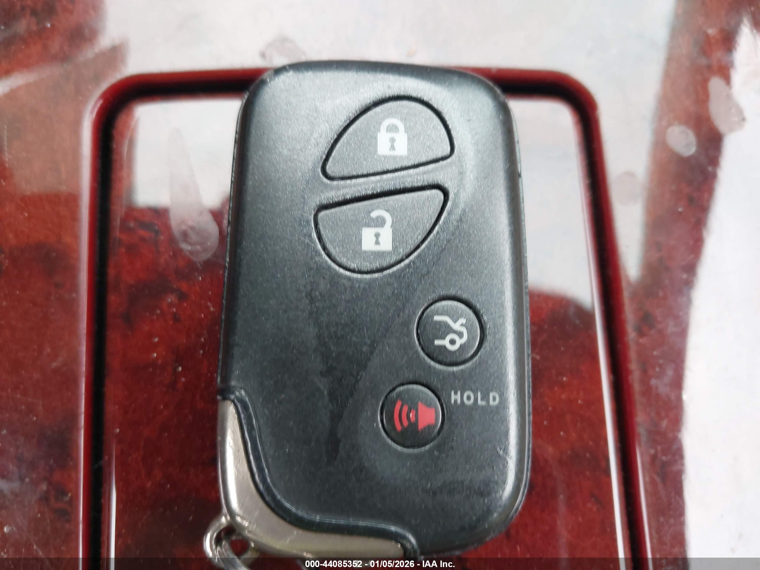 LEXUS IS image 11