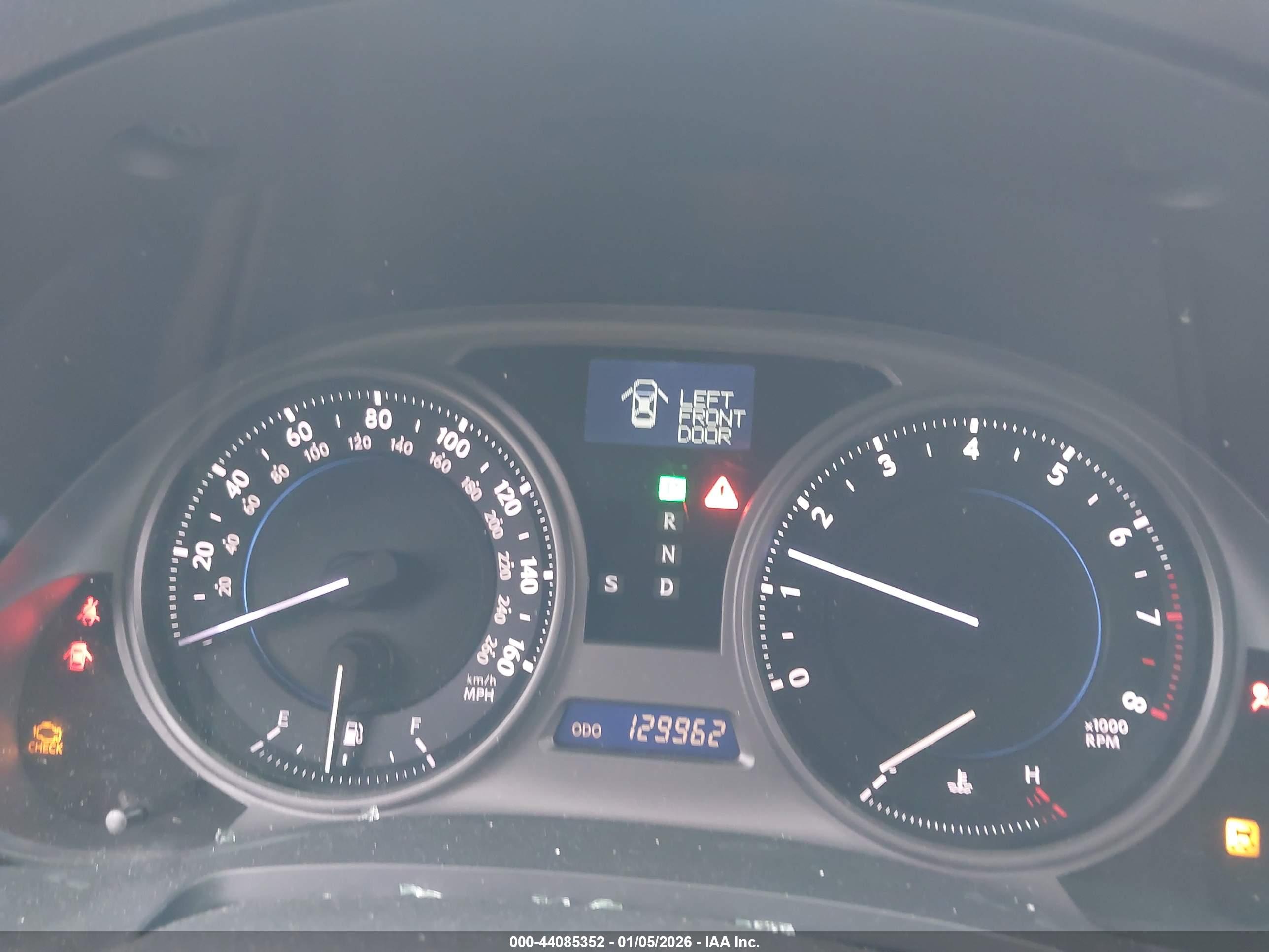 LEXUS IS image 7