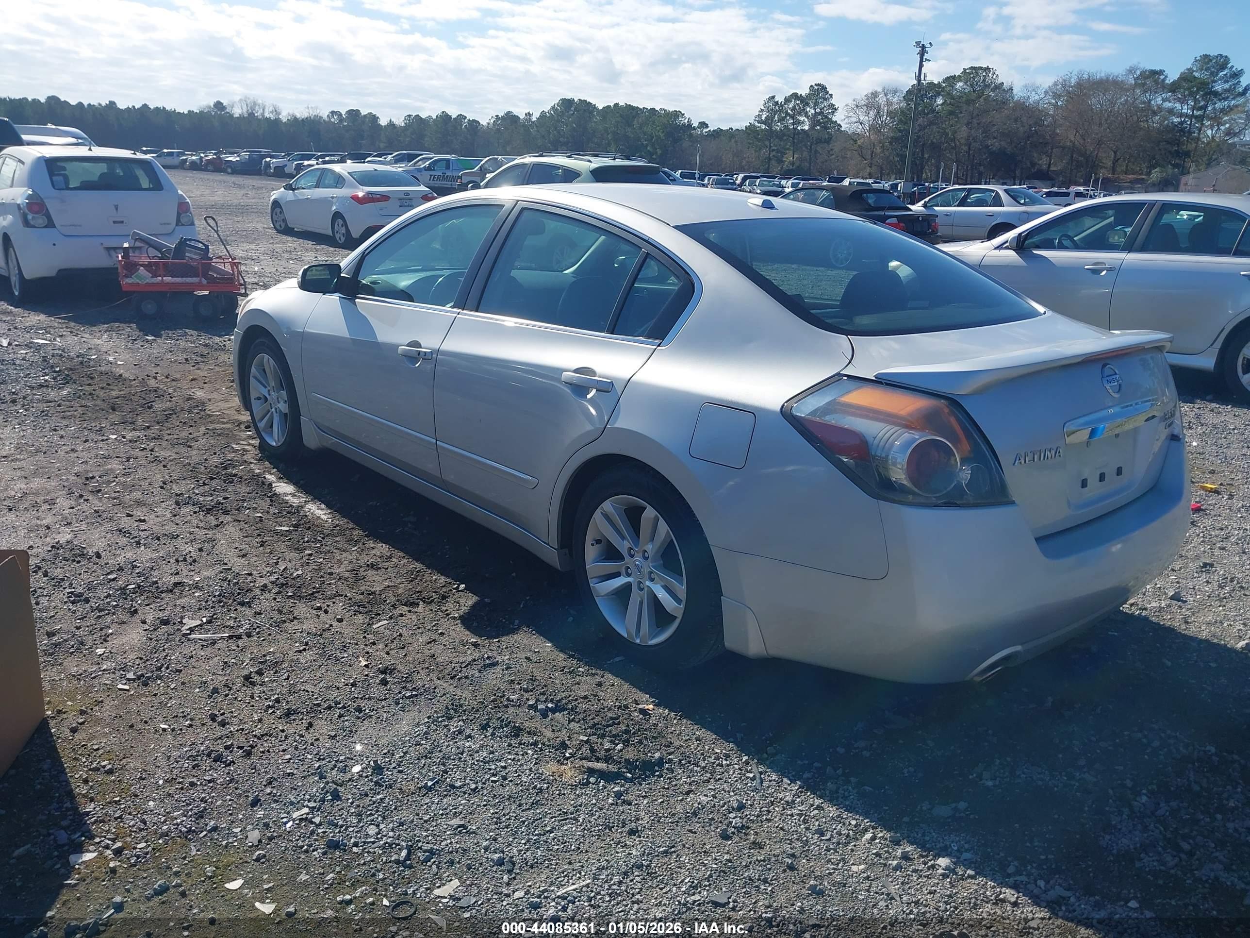 NISSAN ALTIMA image 3
