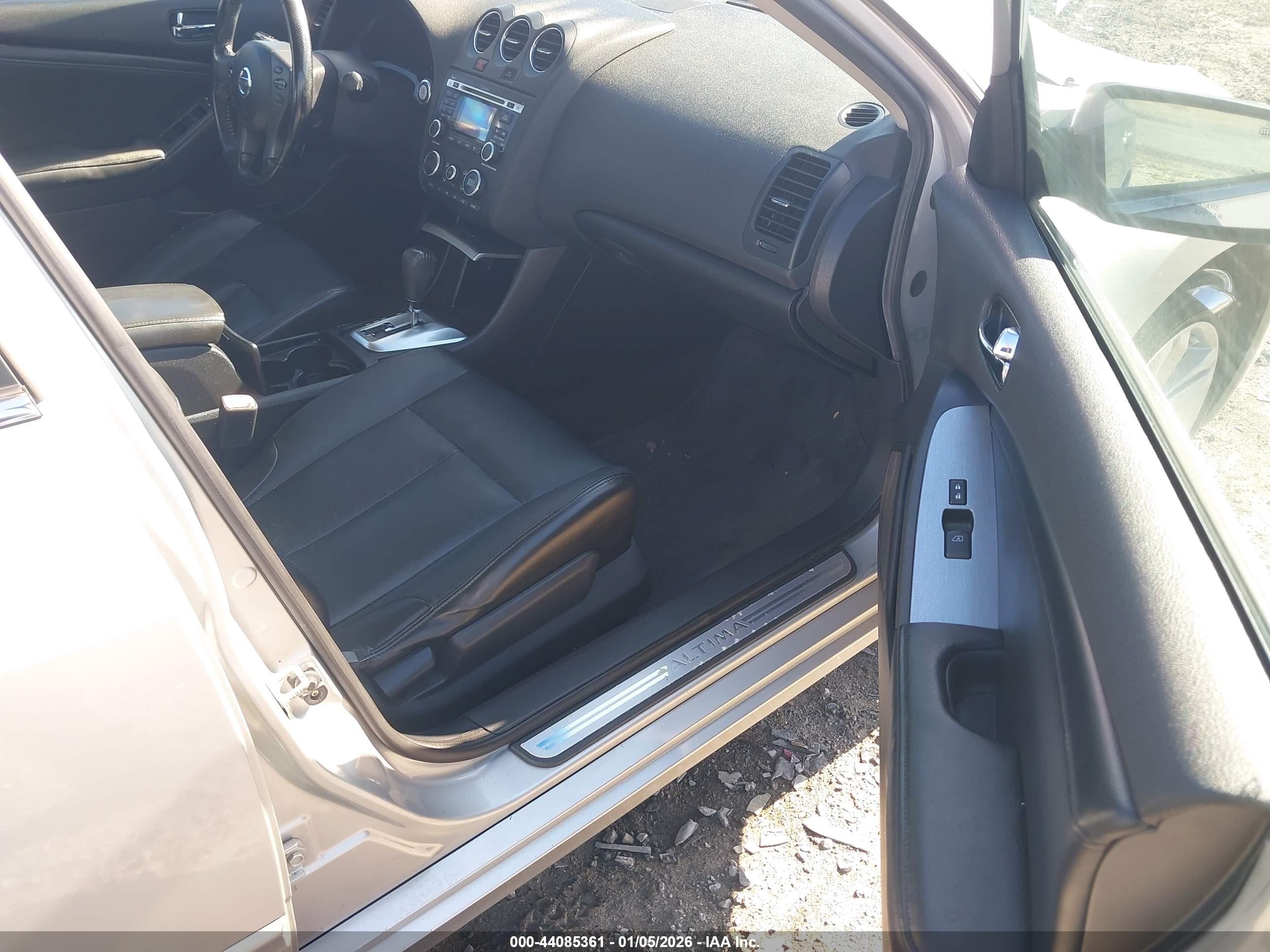 NISSAN ALTIMA image 5