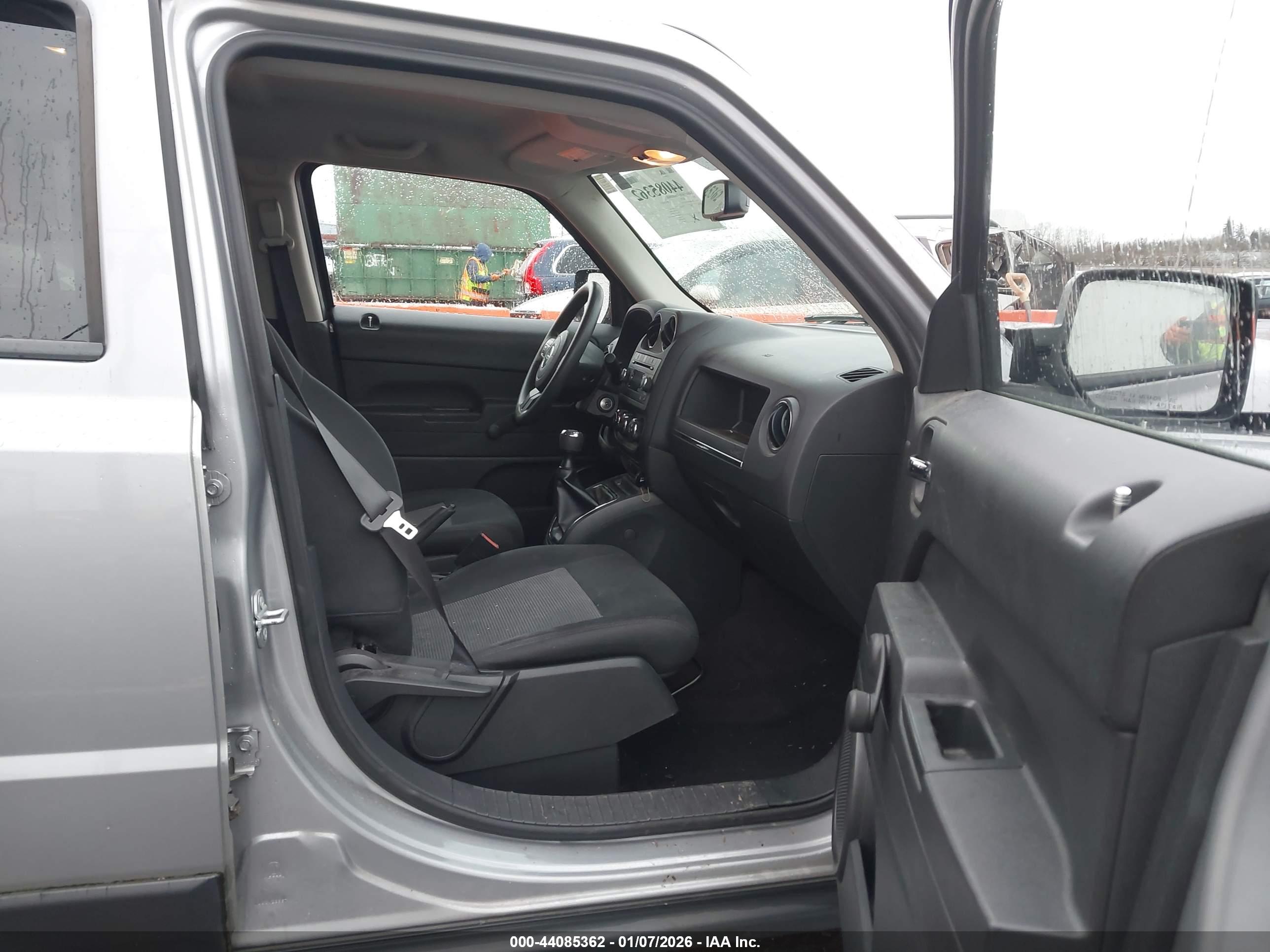 JEEP PATRIOT image 5