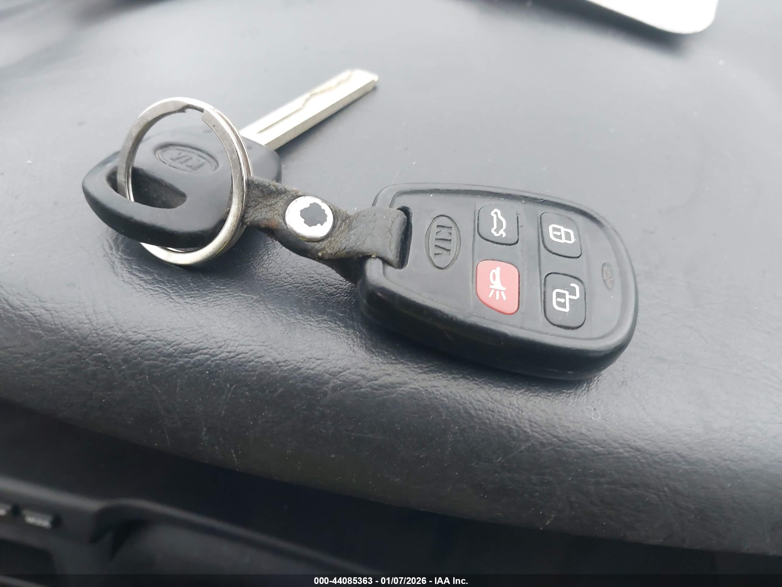 KIA AMANTI image 11