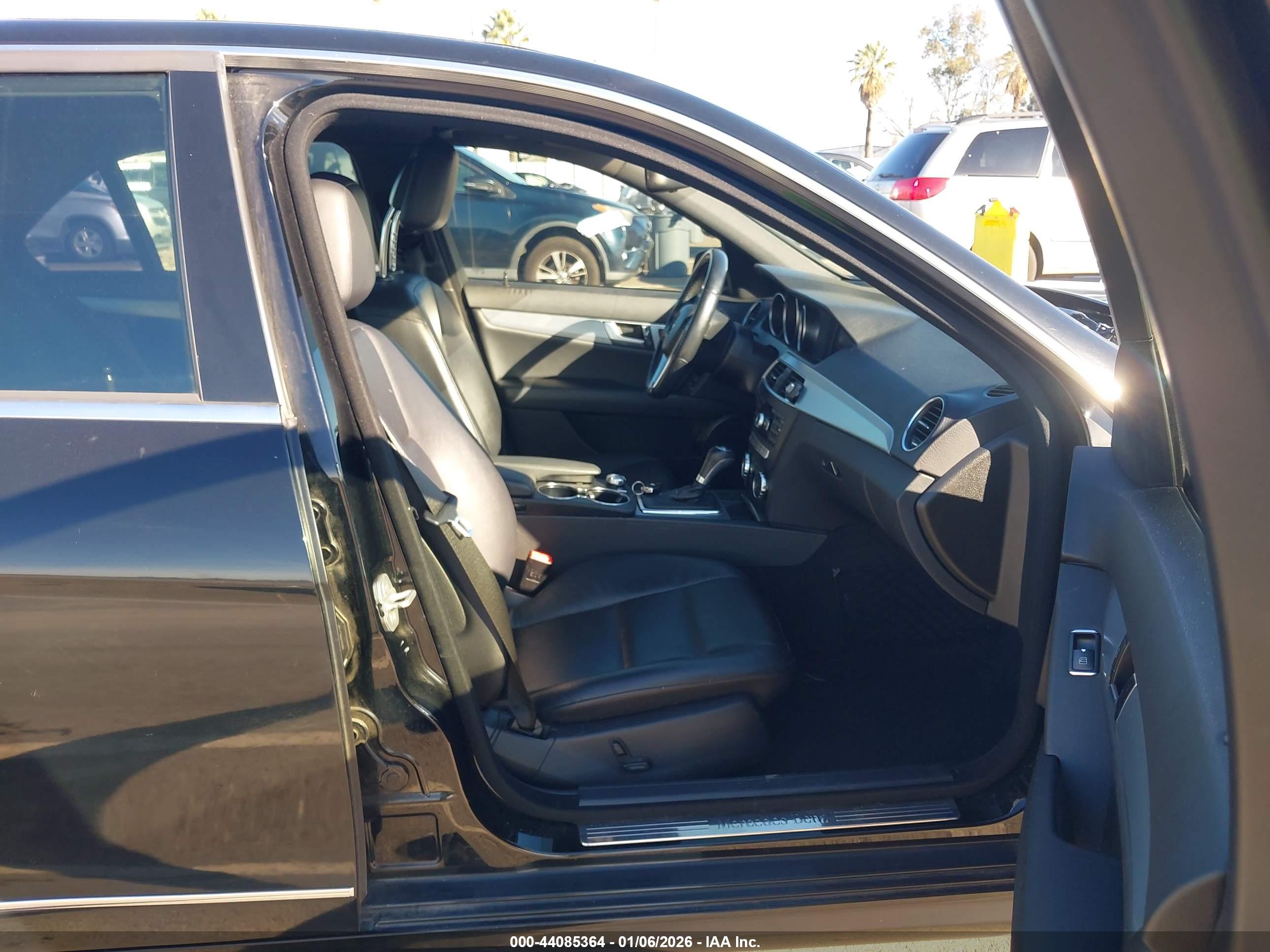 MERCEDES-BENZ C image 5