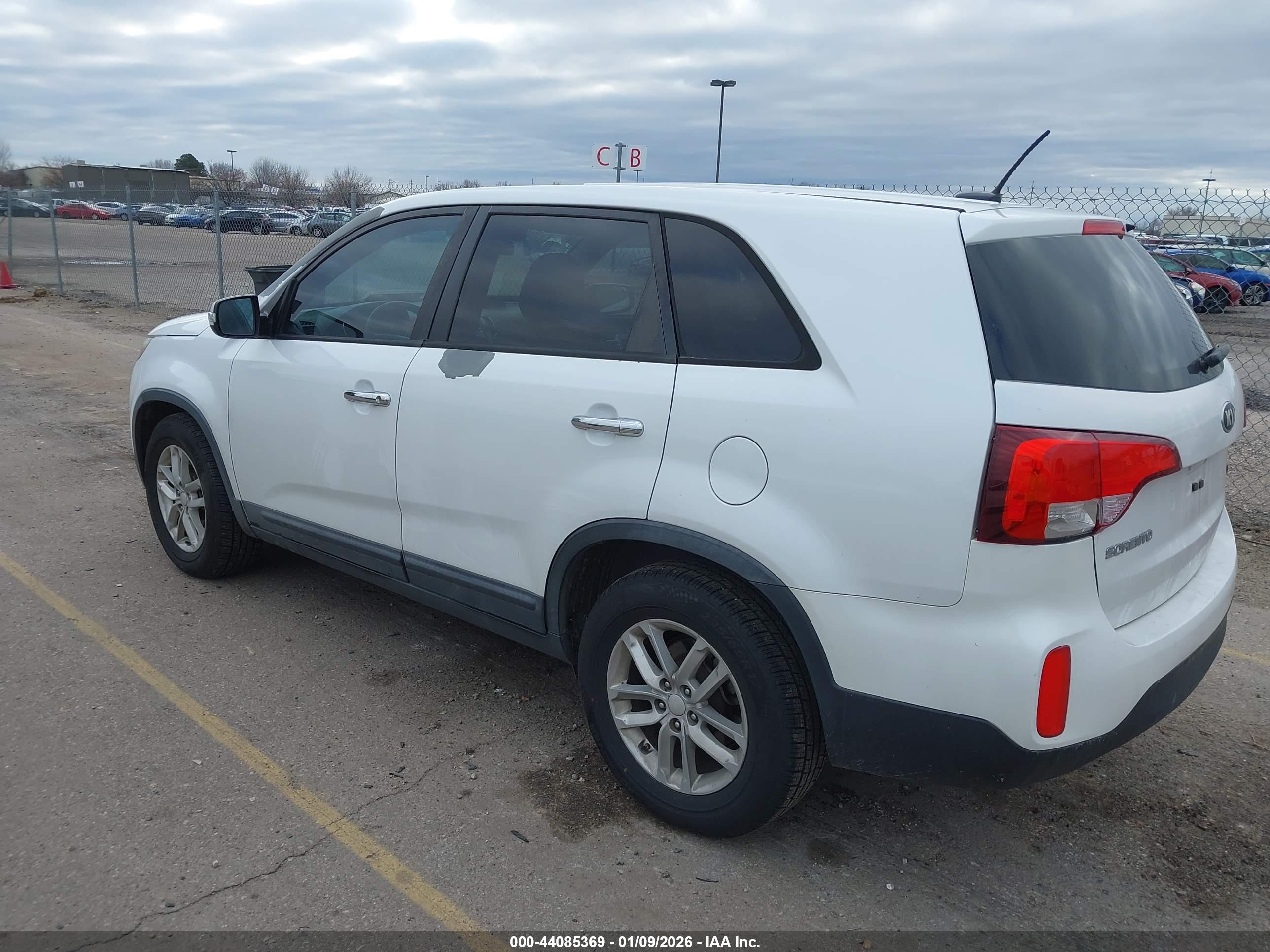 KIA SORENTO image 3