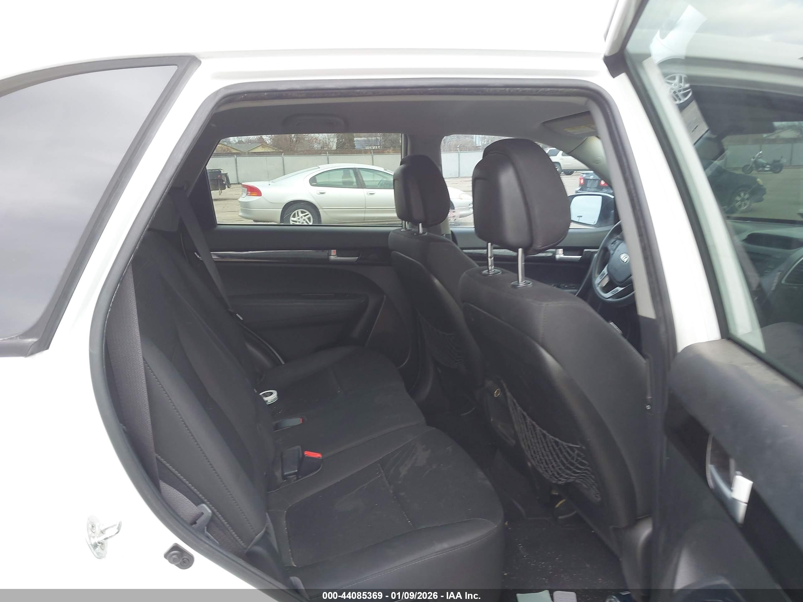 KIA SORENTO image 8