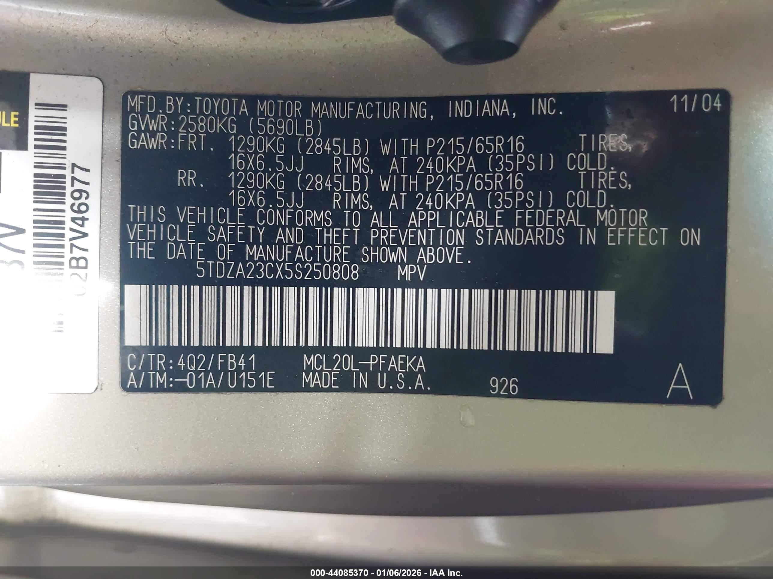 TOYOTA SIENNA image 9