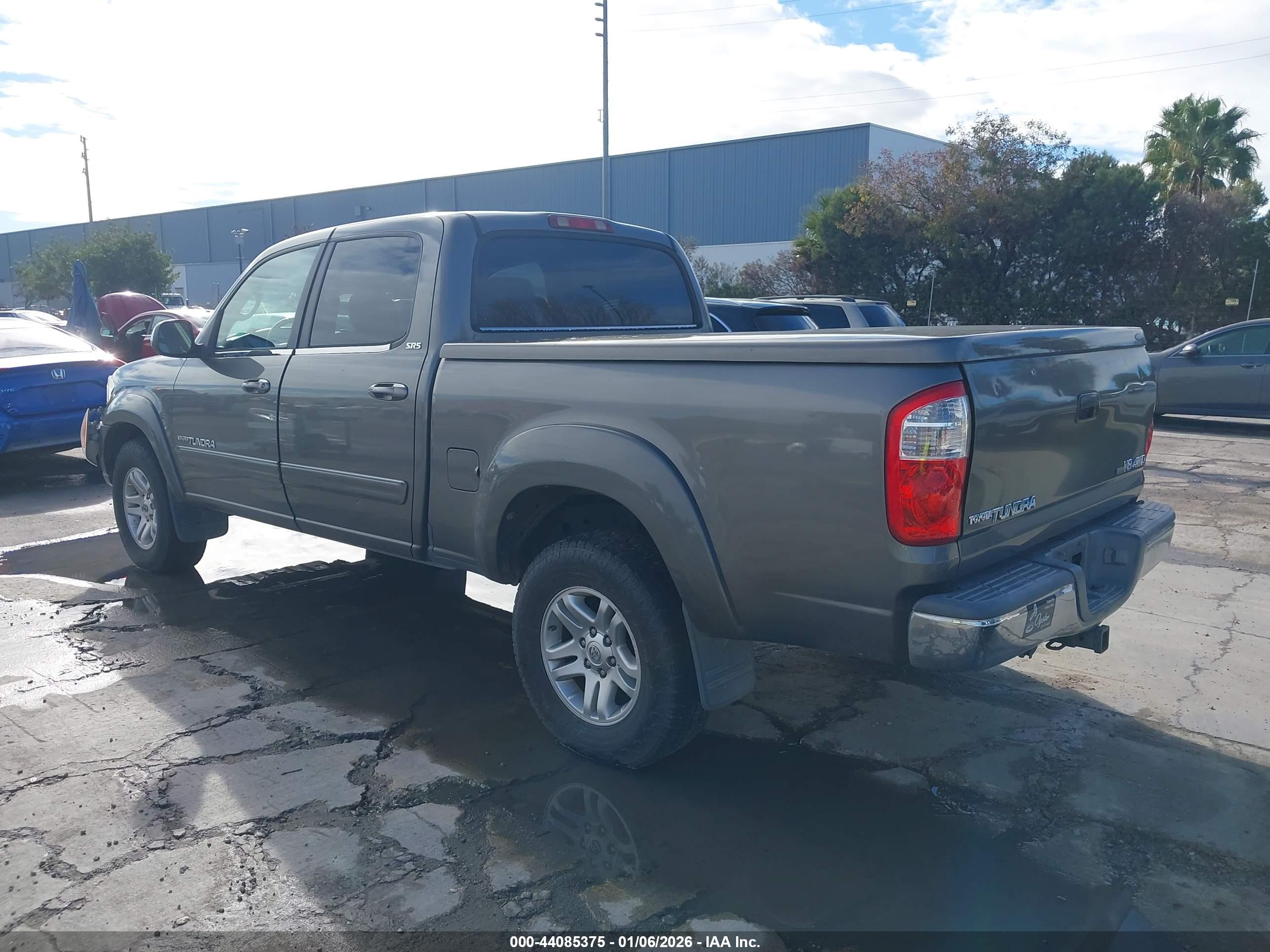 TOYOTA TUNDRA image 3
